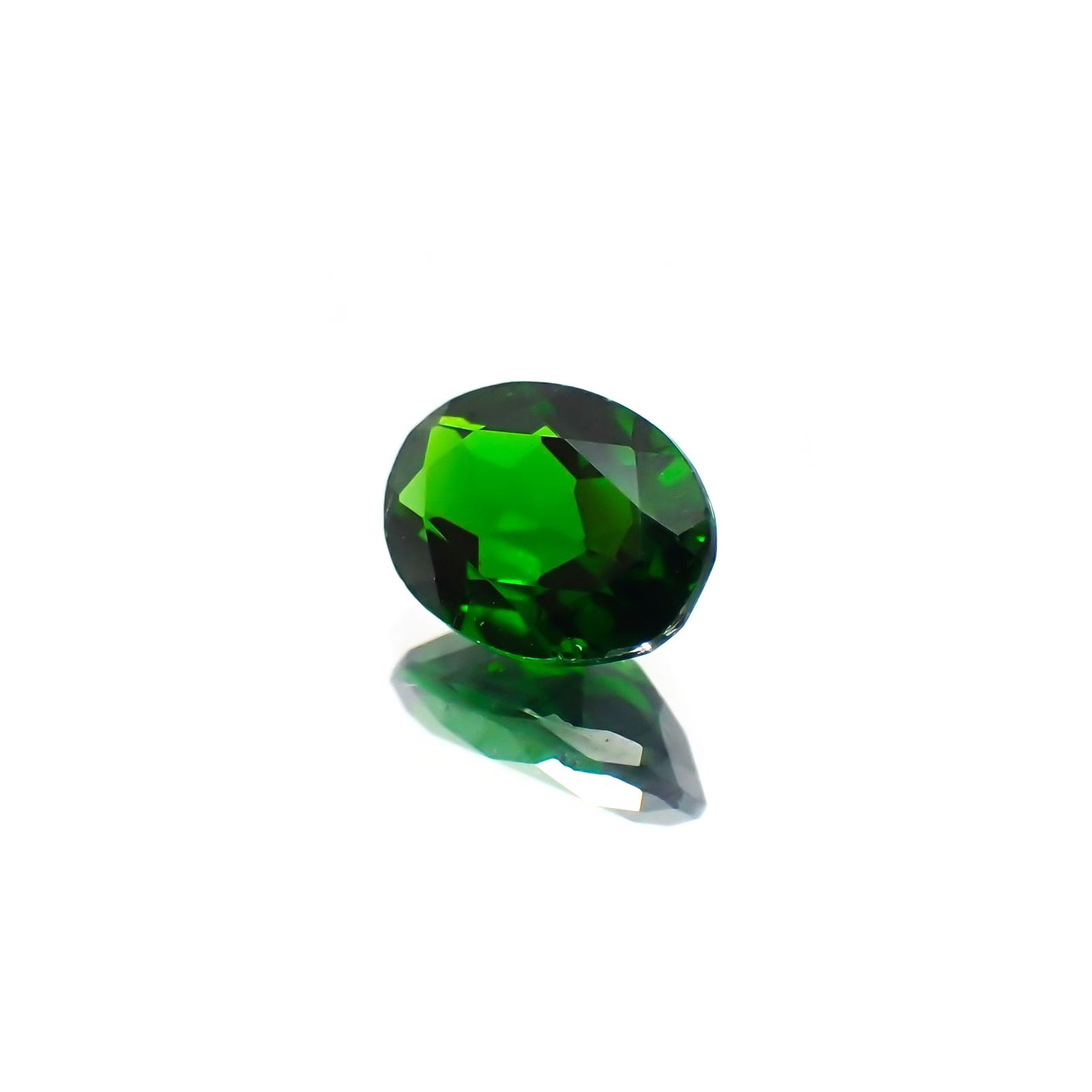 クロムダイオプサイド(宝石名クロム・ダイオプサイド)ロシア産 識別済 0.81ct / 7x5.1mm前後 [231124300]