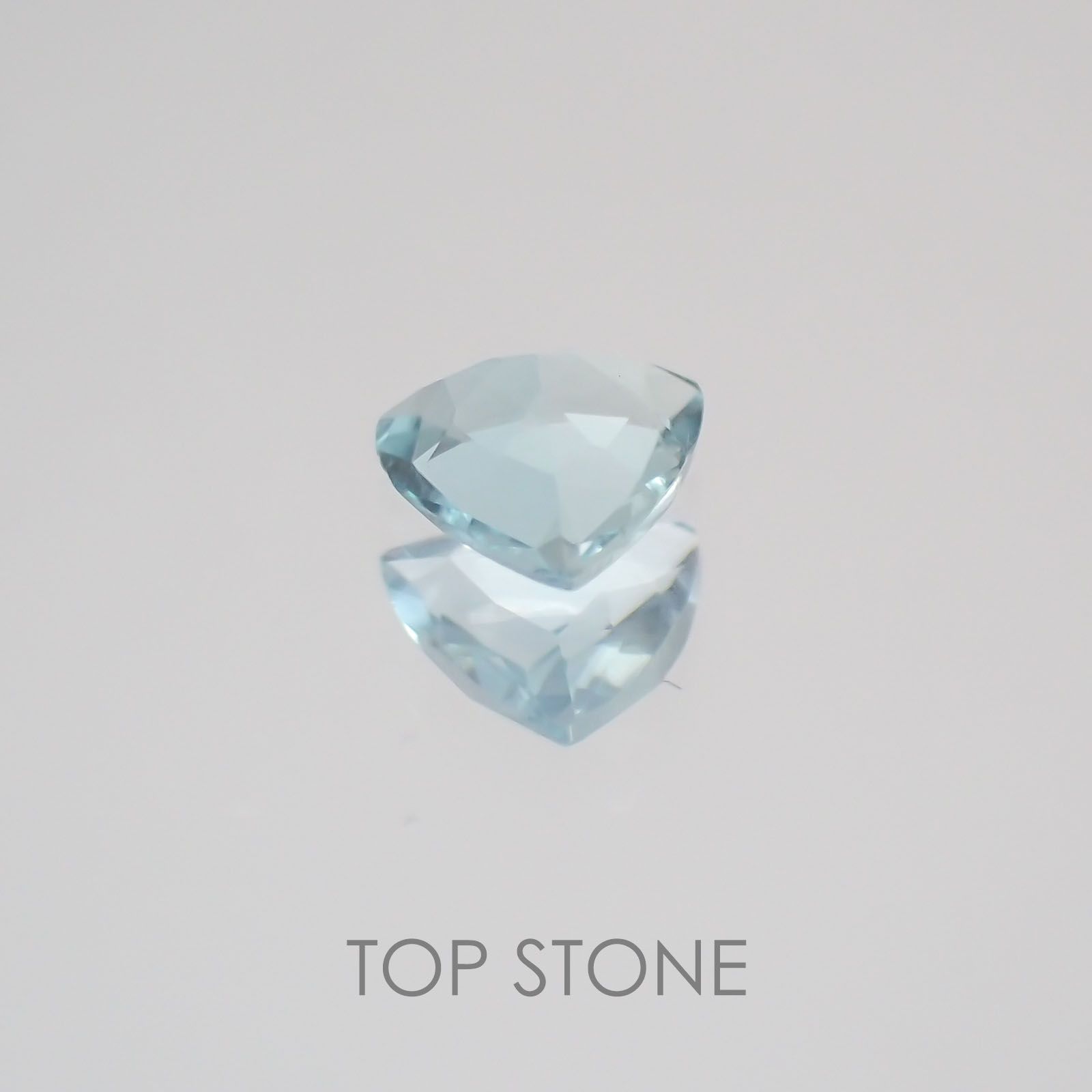 グランディディエライト マダガスカル産 ルース 0.12ct[21059843]3.5×3.5mm前後