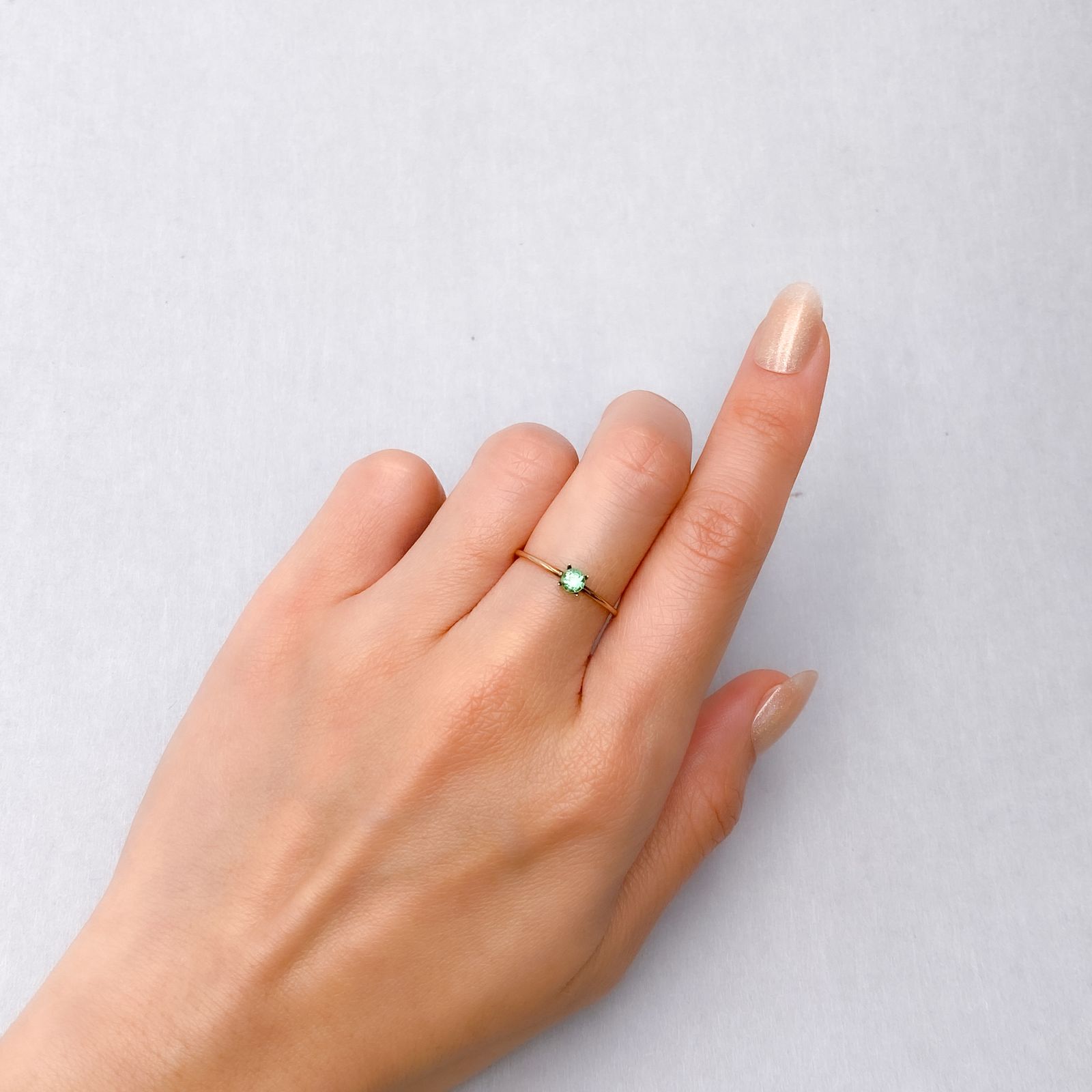 パライバトルマリン ブラジル・キントス鉱山産 0.18ct [241229542]3.5x3.5mm前後