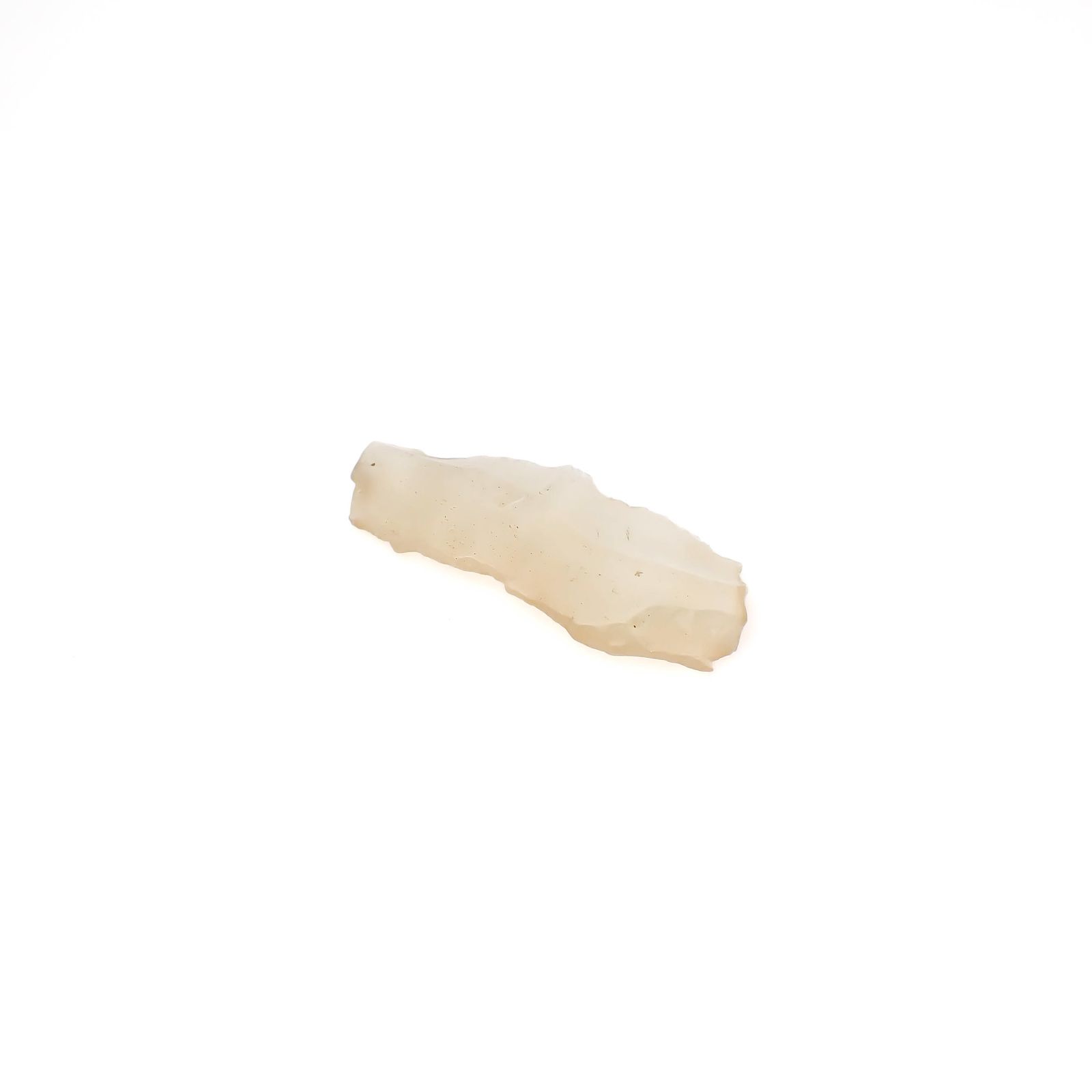 リビアングラス 原石 発見地：エジプト・リビア砂漠 11.26ct [241029287]36.7x16.8mm前後