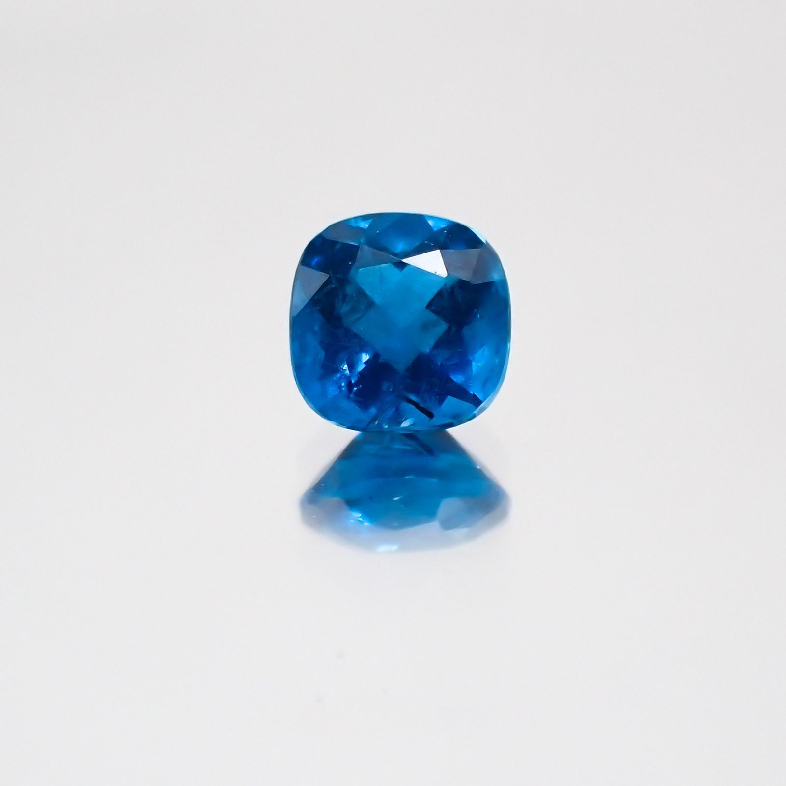 アウイナイト ドイツ産 ルース 0.22ct[3069]3.9×3.9mm前後