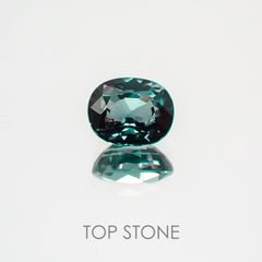 カラーチェンジガーネット(アレキタイプ) マダガスカル・ベキリー産 ルース 0.673ct[21019478]5.6×4.5mm前後