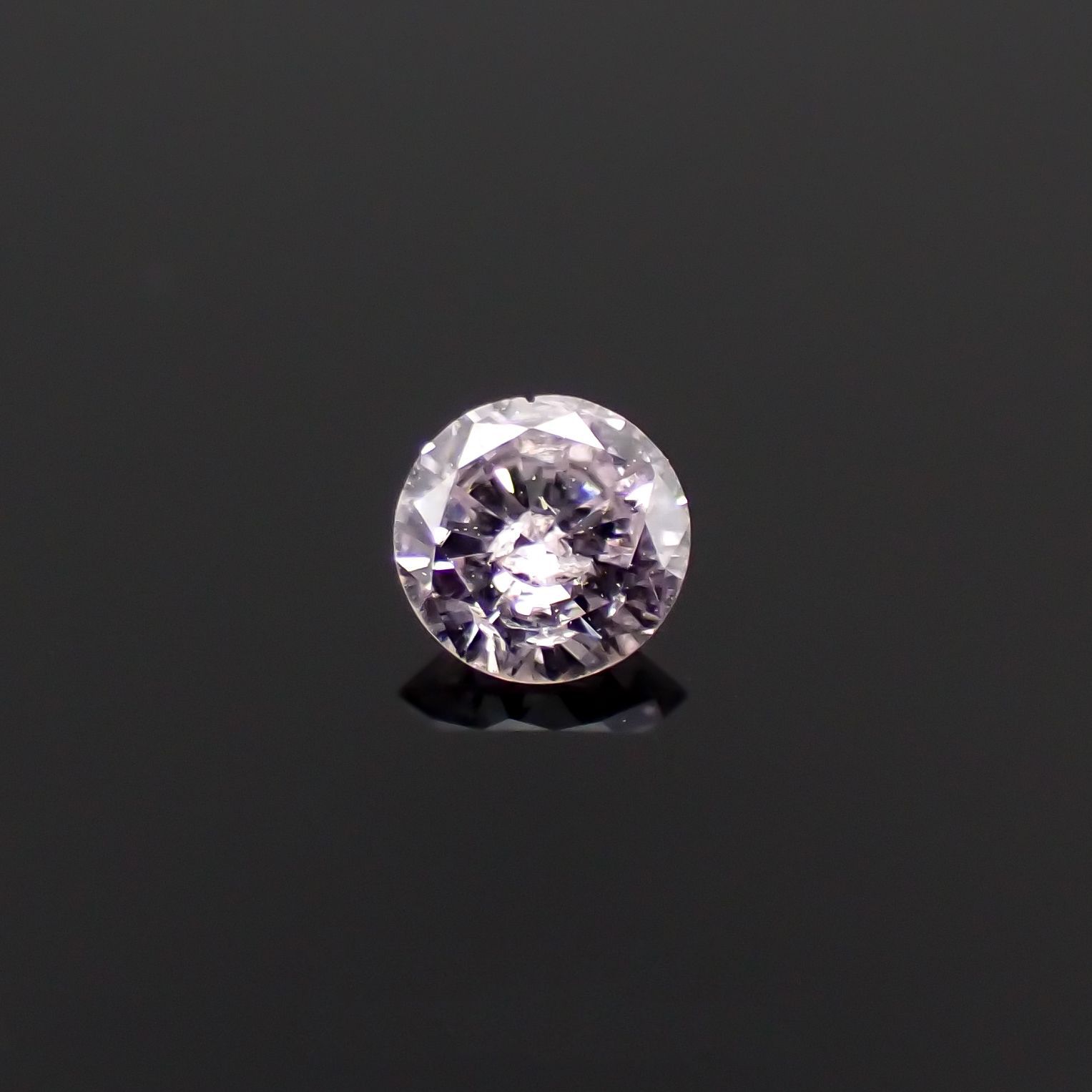 ピンクダイヤモンド(宝石名ダイアモンド I-1/LIGHT PINK PURPLE) 0.101ct ソ付(CGL)[230120128]3.06x3.1mm前後