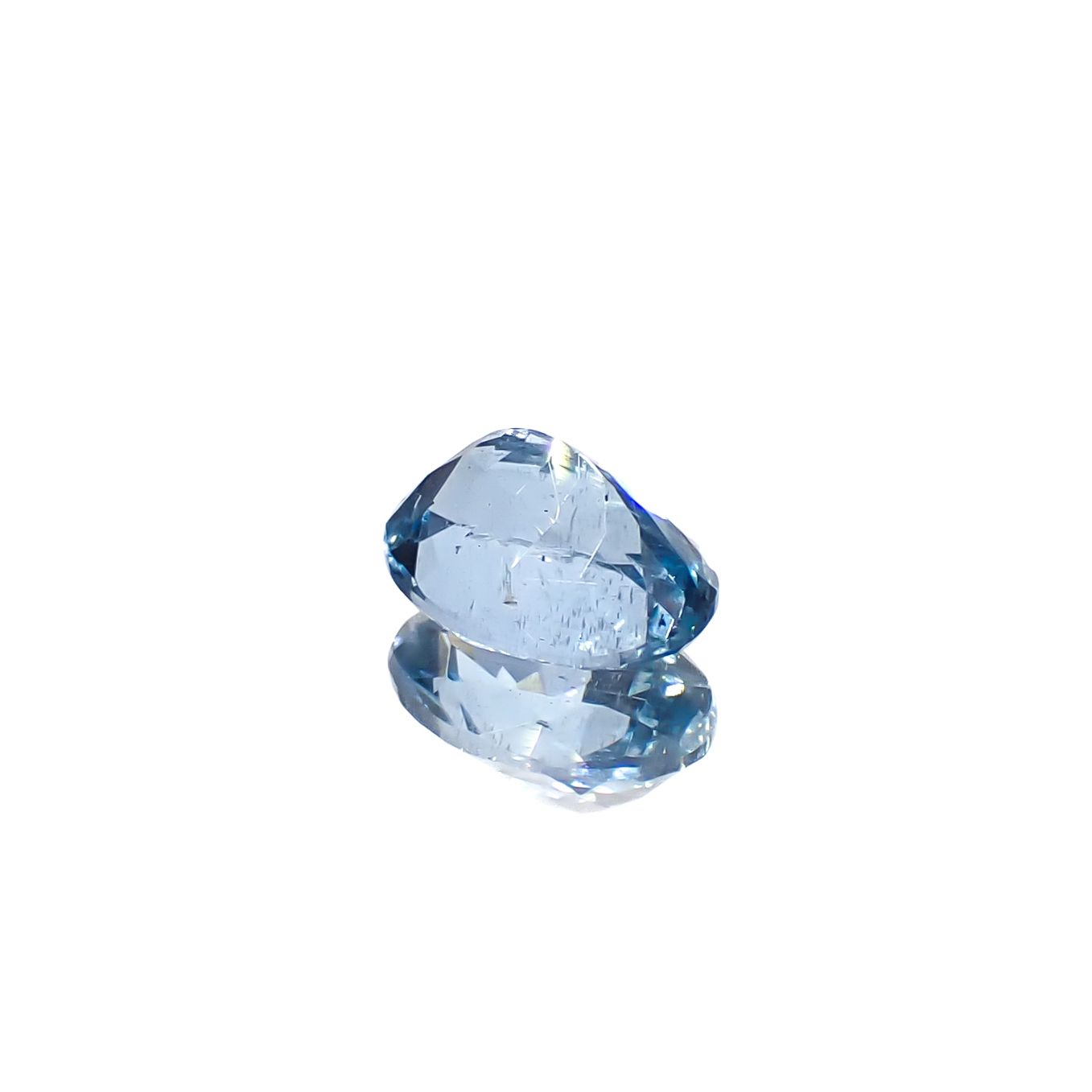 アクアマリン サンタマリアカラー マダガスカル産 0.90ct[240326974]7.3x5.4mm前後