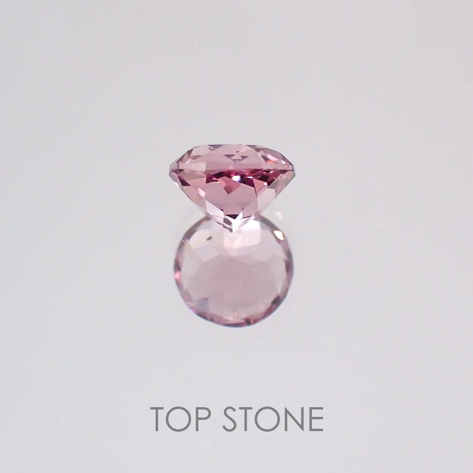 ウンバライトガーネット タンザニア産 ルース 0.72ct[20128578]5.2×5.1mm前後