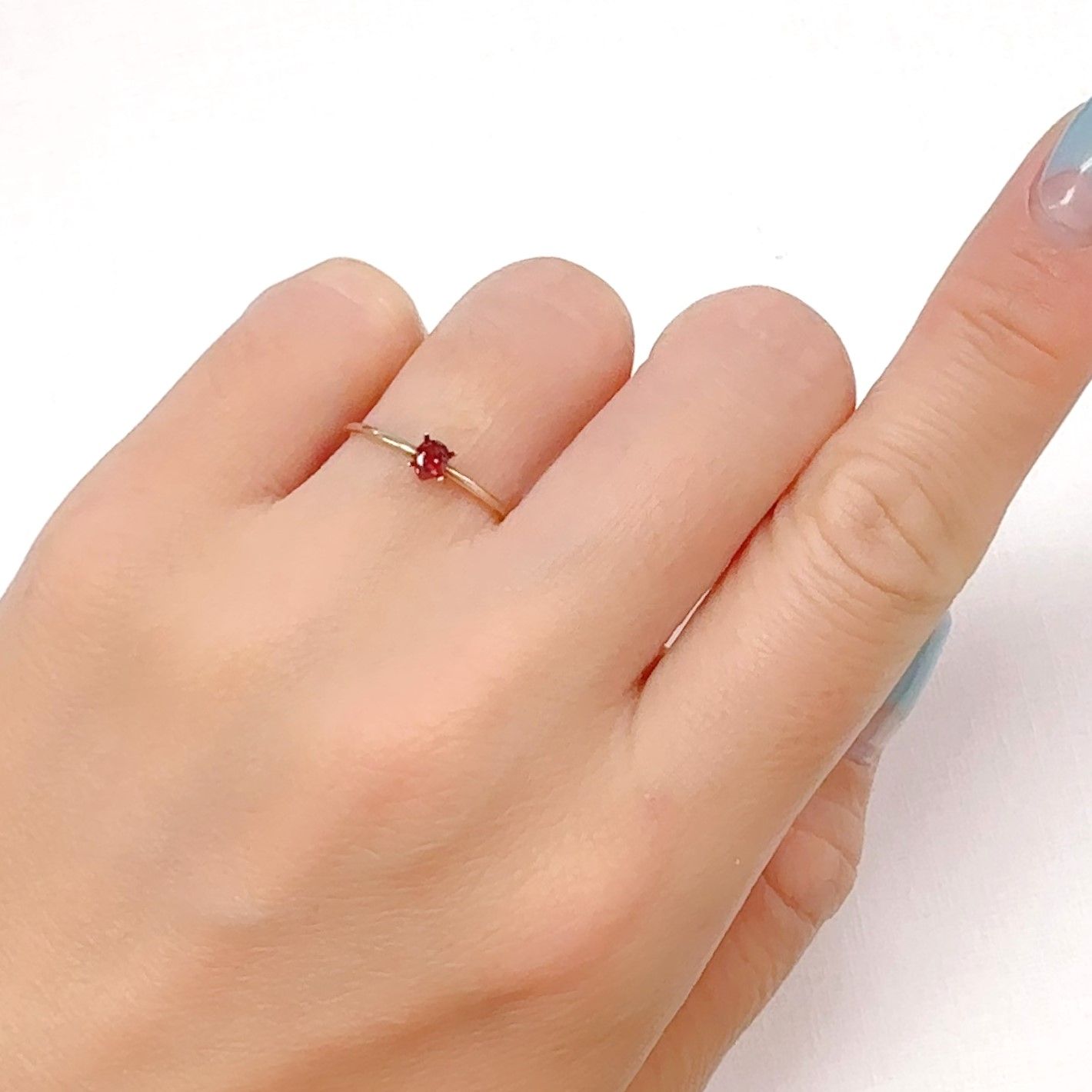 レッドスピネル ビルマ産 0.15ct[240728582]3.8x2.9mm前後