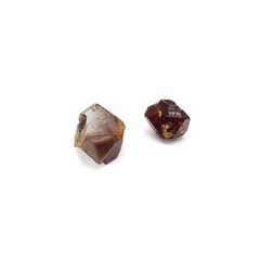 レインボーガーネット原石2個セット 日本・奈良県産 15.61ct(2pcs合計) / 10.4-12.4x9.1-11.1mm前後 [260432077]