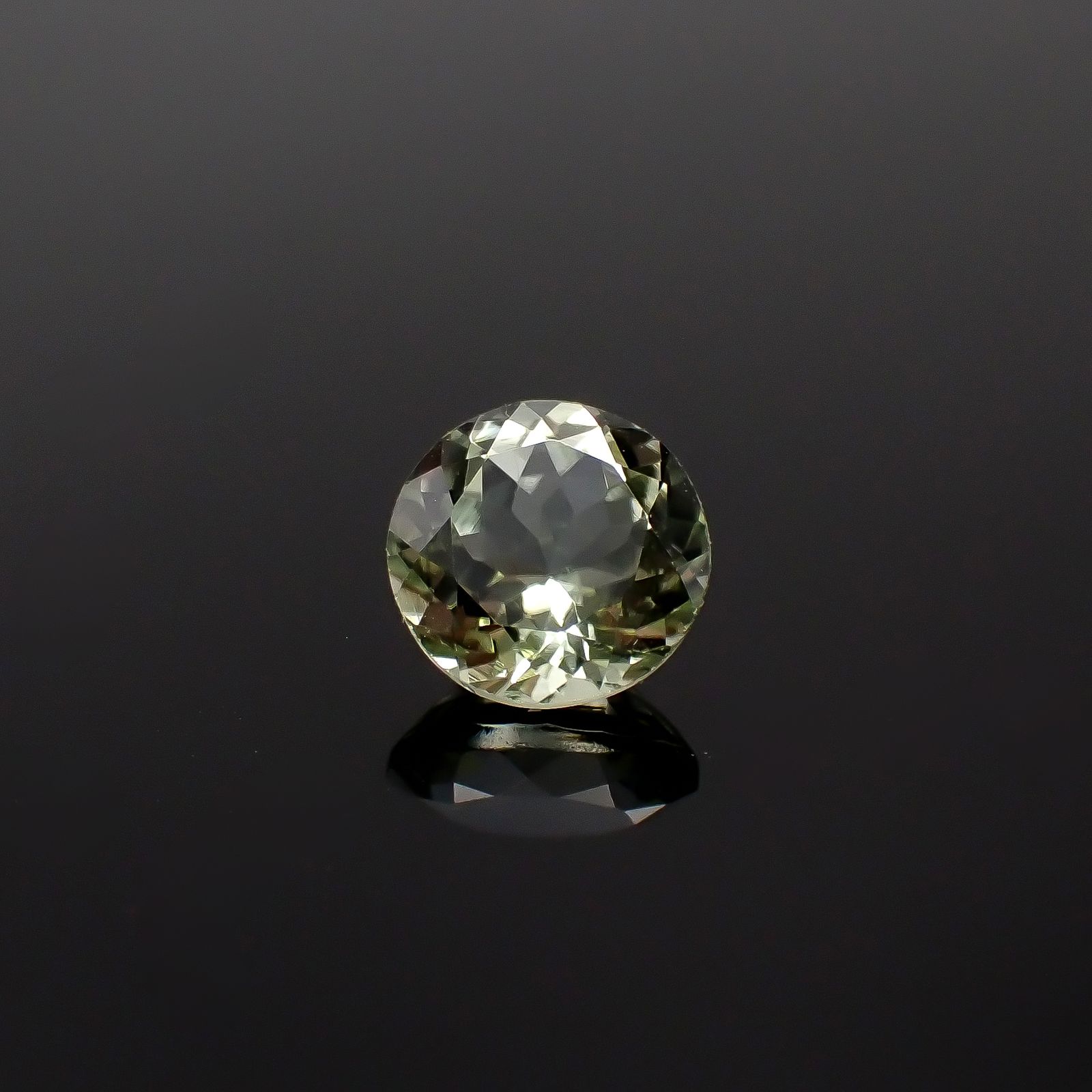 グリーントルマリン モザンビーク/コンゴ産 1.29ct[240527786]7.1x7mm前後