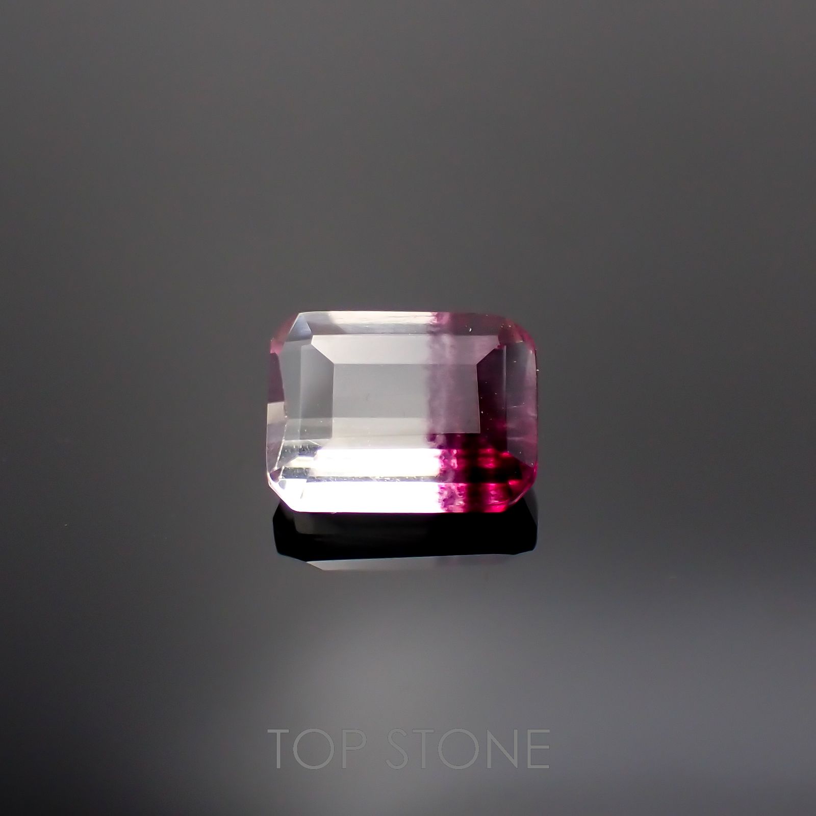 バイカラーフローライト 中国産 1.86ct[220917996]8x6mm前後