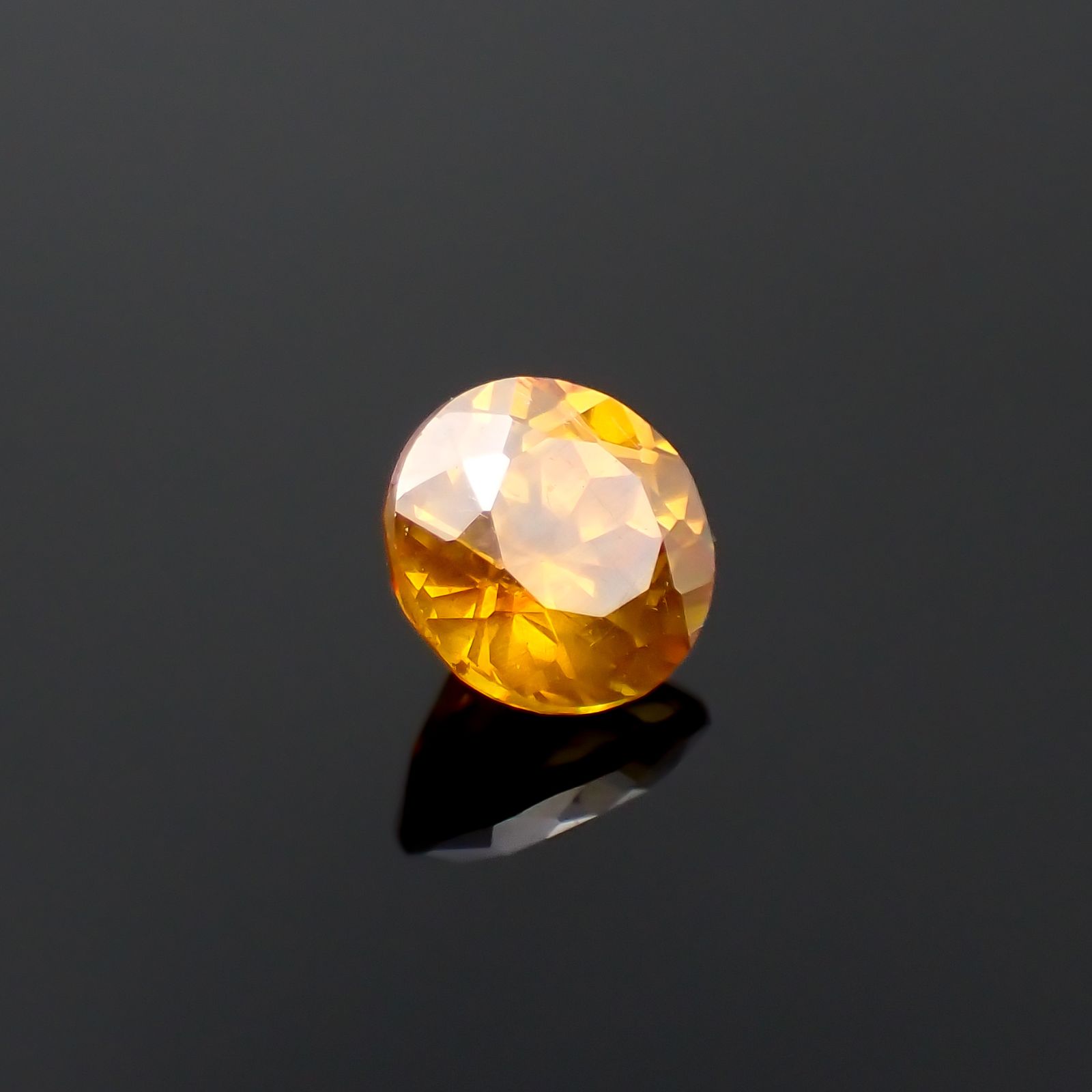 スファレライト スペイン産 0.63ct[230722754]4.9x4.9mm前後