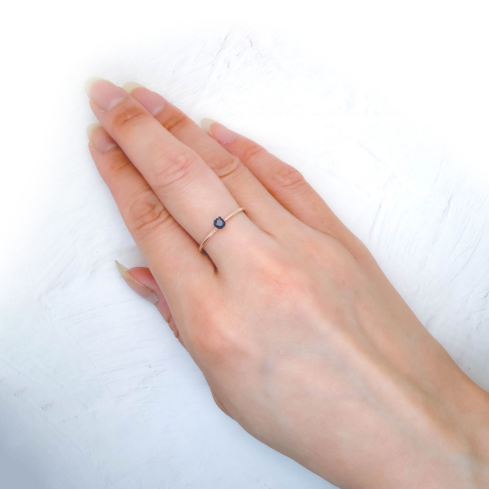 ◇オクタゴンカット◇サファイア(宝石名サファイア) マダガスカル産 識別済 0.14ct / 3.2x3.1mm前後 [26029064]