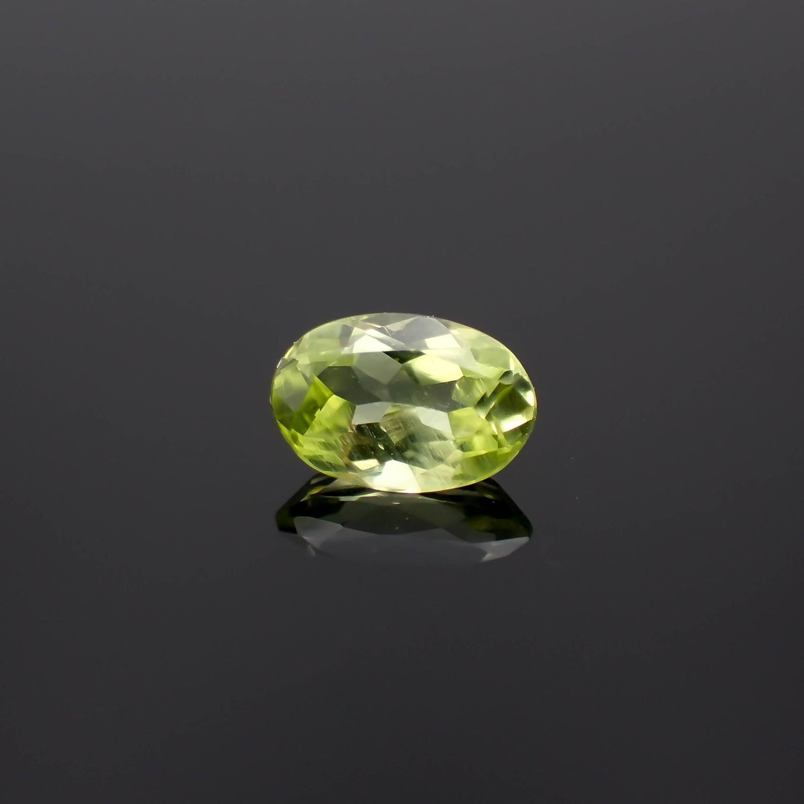 パロットクリソベリル(宝石名クリソベリル)インド産 0.47ct 識別済[230421805]5.8x3.8mm前後