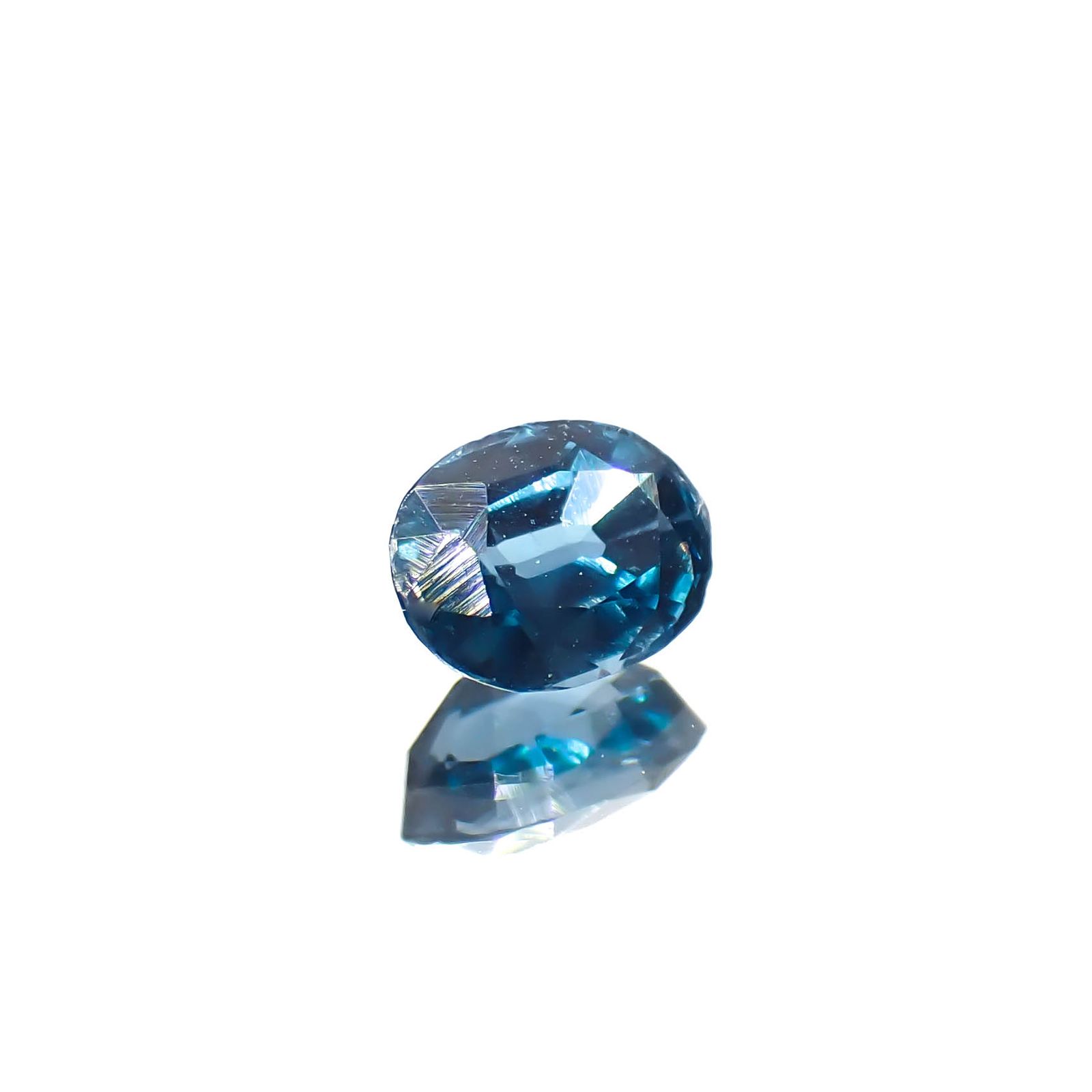 オーシャンブルーカイヤナイト(宝石名カイヤナイト)インド・オリッサ州産 0.42ct 識別済[240929165]4.9x3.8mm前後
