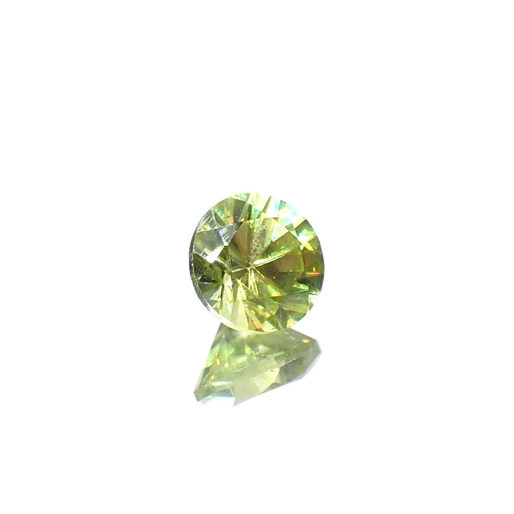 スフェーン(宝石名スフェーン)マダガスカル産 0.60ct 識別済[220817248]5.1x5mm前後