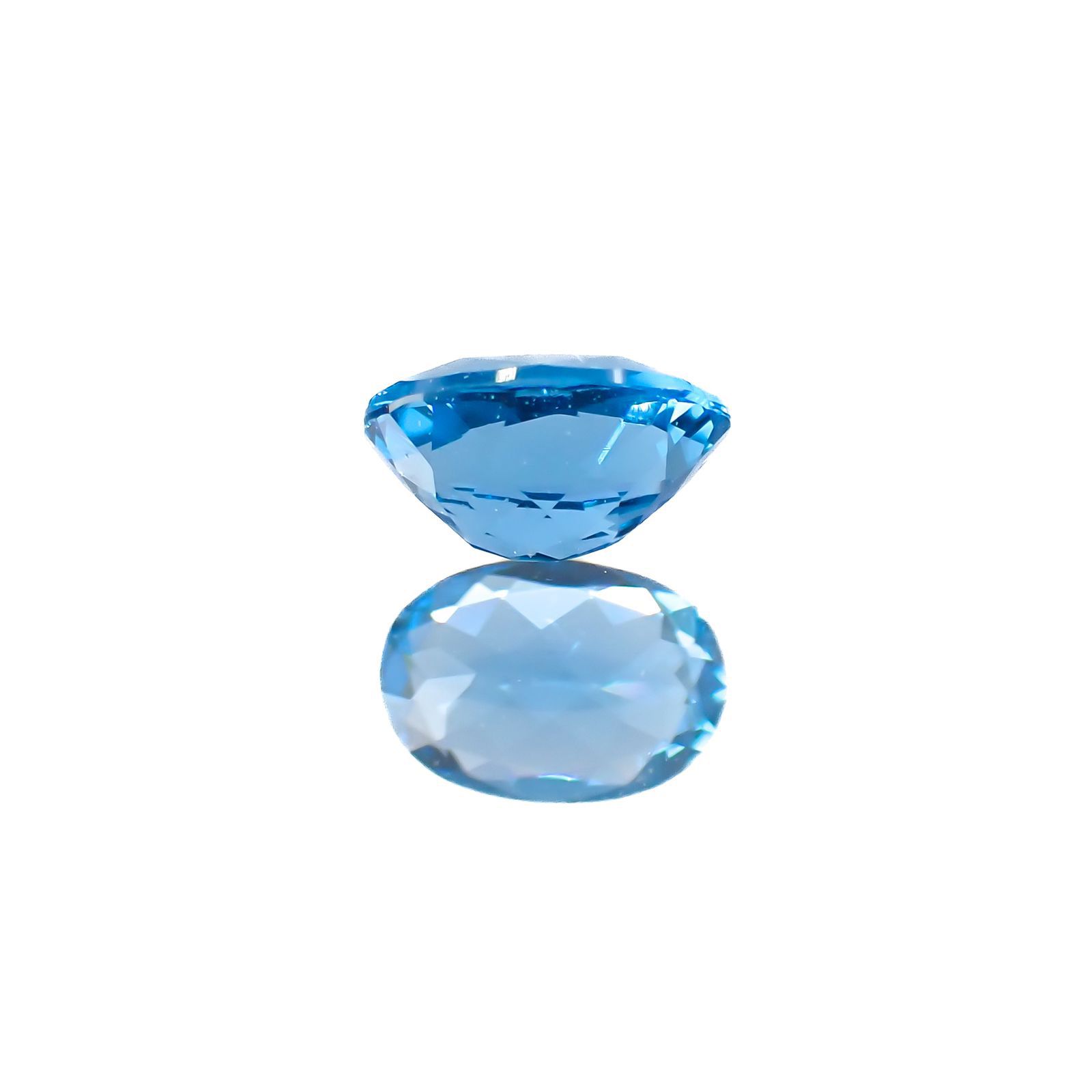 アウイナイト フルオレッセンス(宝石名アウイナイト)ドイツ産 0.25ct 識別済[250917689]5.1x3.4mm前後