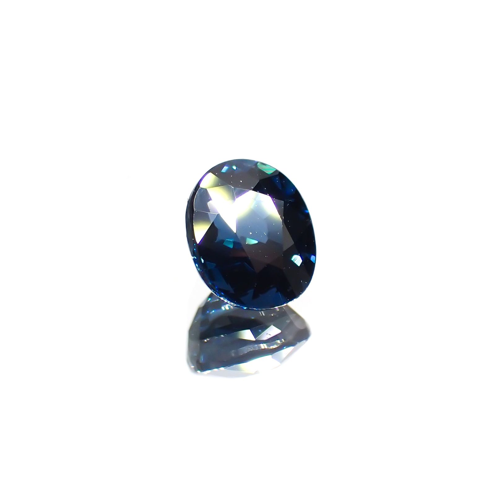 コバルトブルースピネル(宝石名ブルー・スピネル)スリランカ産 ソ付(日独) 1.051ct / 6.37x5.33mm前後 [220113825]