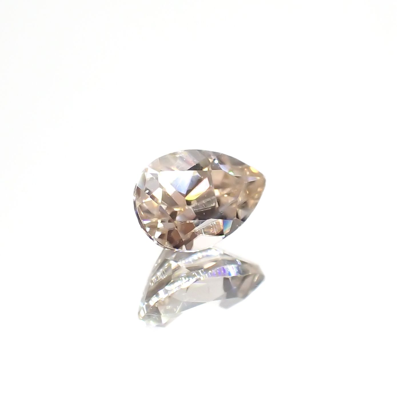 シャンパンカラージルコン スリランカ/カンボジア産 0.76ct[230521907]6x4.1mm前後