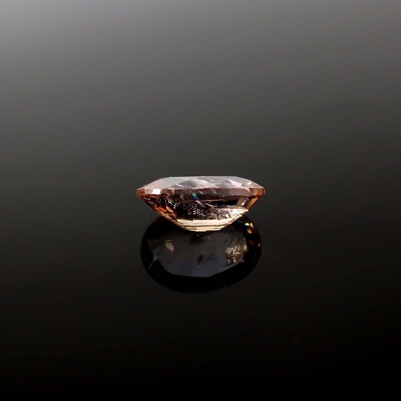 マグネシオアキシナイト フルオレッセンス(宝石名マンガン/マグネシオ・アキシナイト)タンザニア産 1.143ct ソ付(日独)[240327013]7.99x6.11mm前後