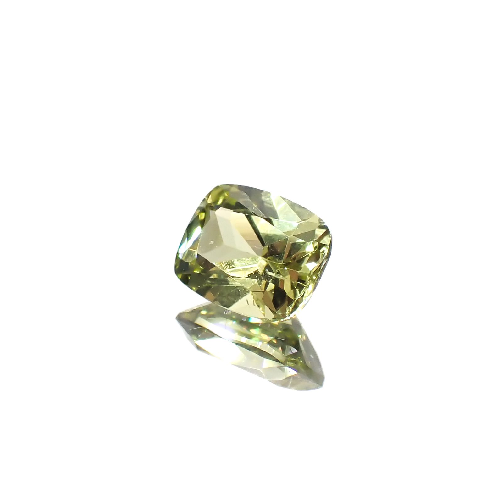 マリガーネット(宝石名グロッシュラー アンドラダイト・ガーネット)マリ共和国産 0.75ct 識別済[231124335]6x4.7mm前後