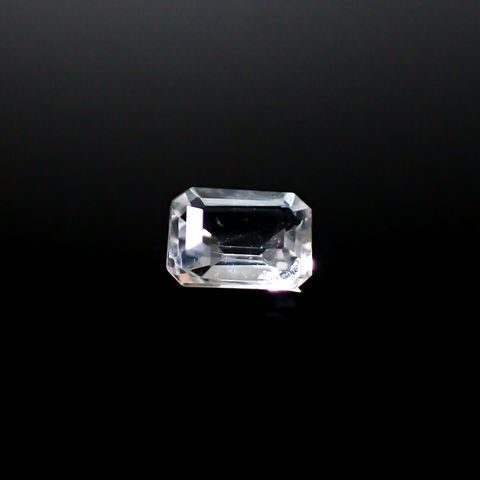 テネブレッセンススキャポライト アフガニスタン産 0.17ct / 4.2x3.1mm前後 [260532257]