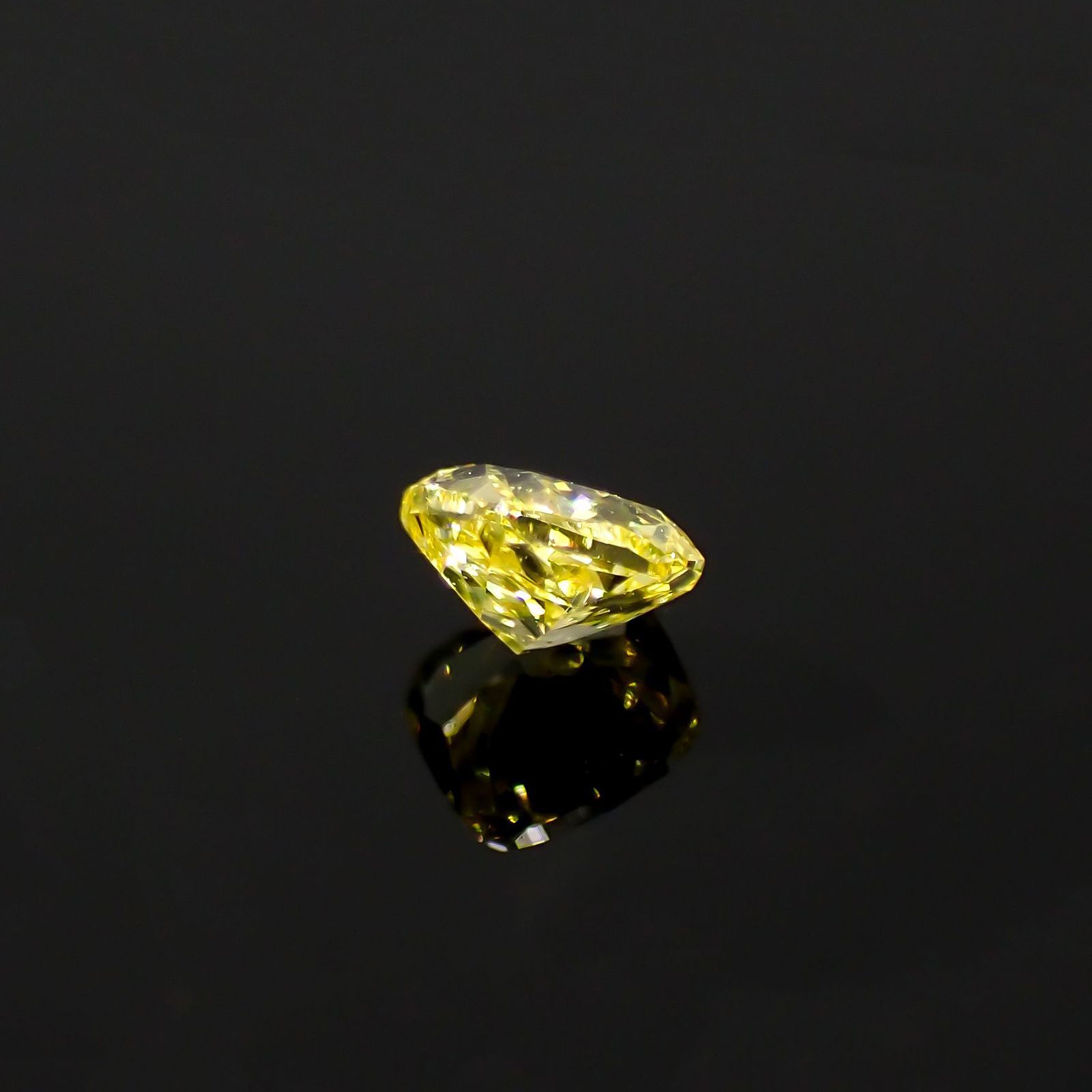 イエローダイヤモンド SI-VS(宝石名ダイアモンド) 0.092ct 識別済[220616389]2.7x2.4mm前後