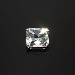 アクロアイト(宝石名トルマリン)ナイジェリア産 0.58ct 識別済[220616256]5.2x4.3mm前後