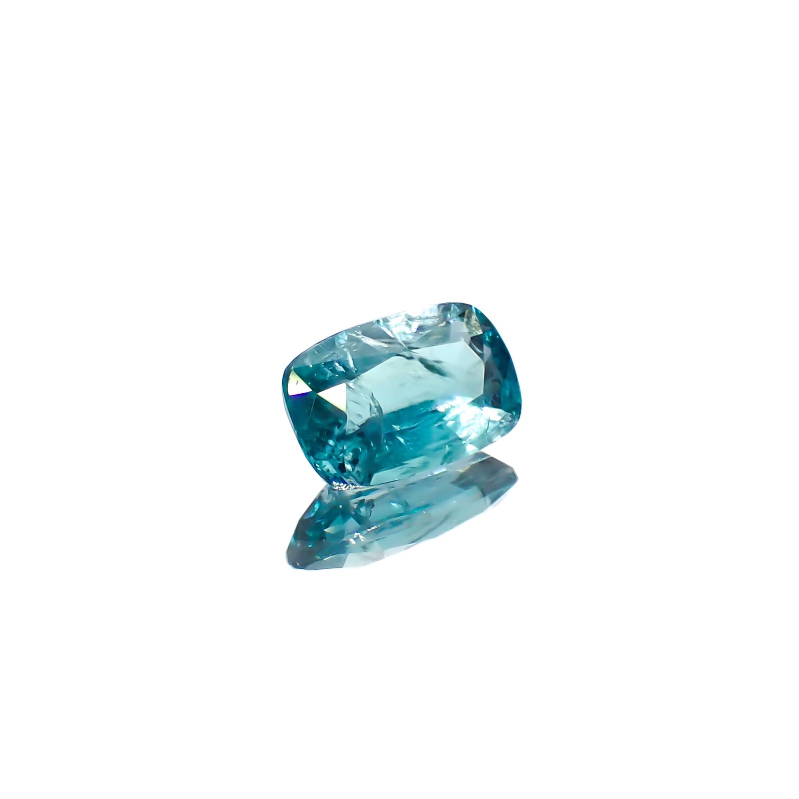 グランディディエライト マダガスカル産 0.68ct[240728562]7x4.5mm前後
