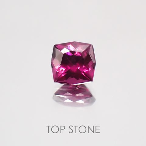 ◇カスタムカット◇グレープガーネット(宝石名ガーネット) ブラジル産 0.71ct 識別済[21019682]5.1×5.1mm前後