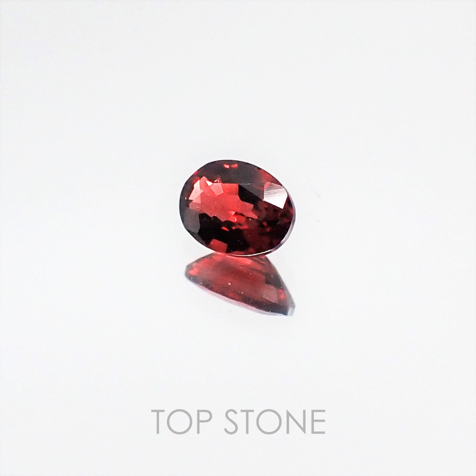 レッドスピネル タンザニア産 ルース 0.18ct[20073937]4×3mm前後