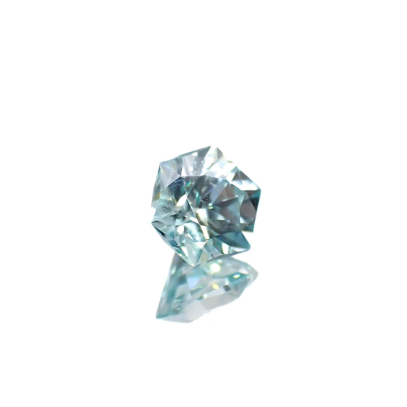 ◇ヘキサゴンカット◇アイスブルージルコン(宝石名ジルコン)カンボジア産 0.79ct 識別済[230320856]4.8x4.7mm前後
