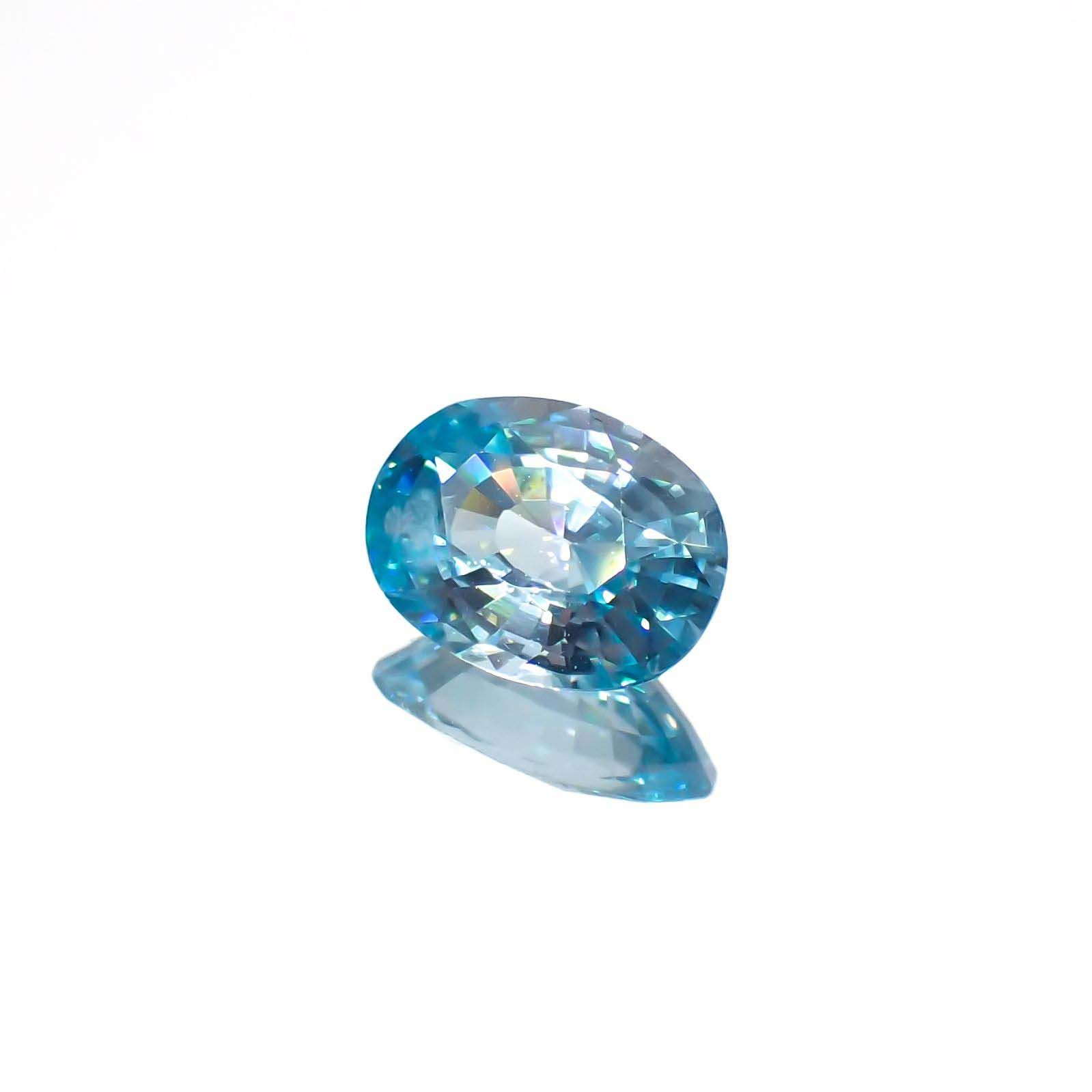 バイカラーブルージルコン カンボジア産 1.52ct[221018643]8x5.9mm前後