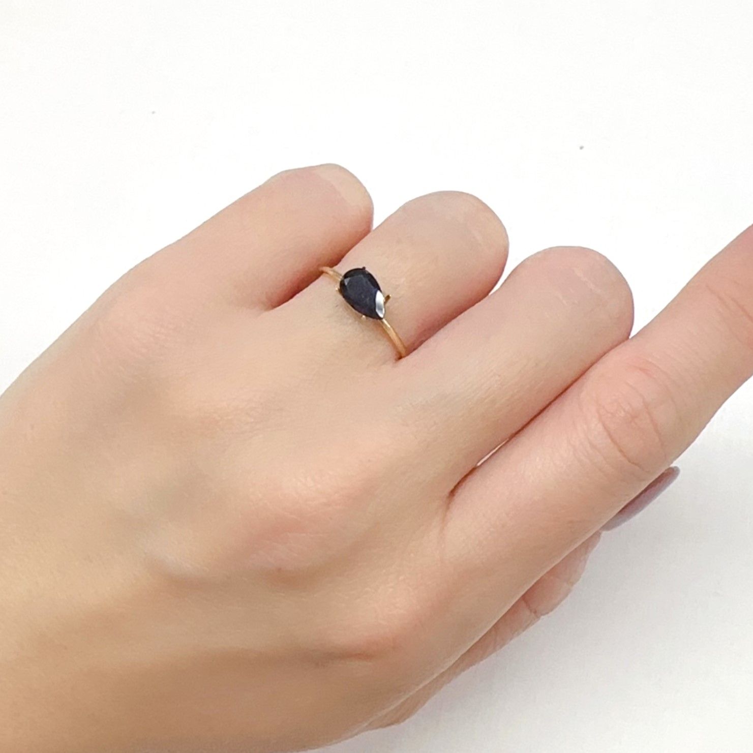 アイオライトサンストーン インド/ブラジル産 0.67ct[231224846]7.9x4.9mm前後