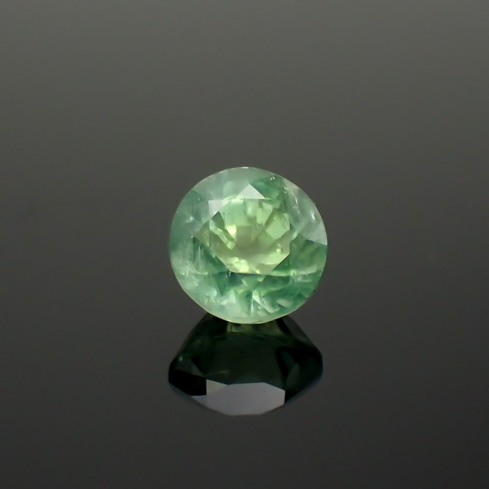 グリーンカイヤナイト タンザニア産 1.26ct[230220576]6x5.9mm前後