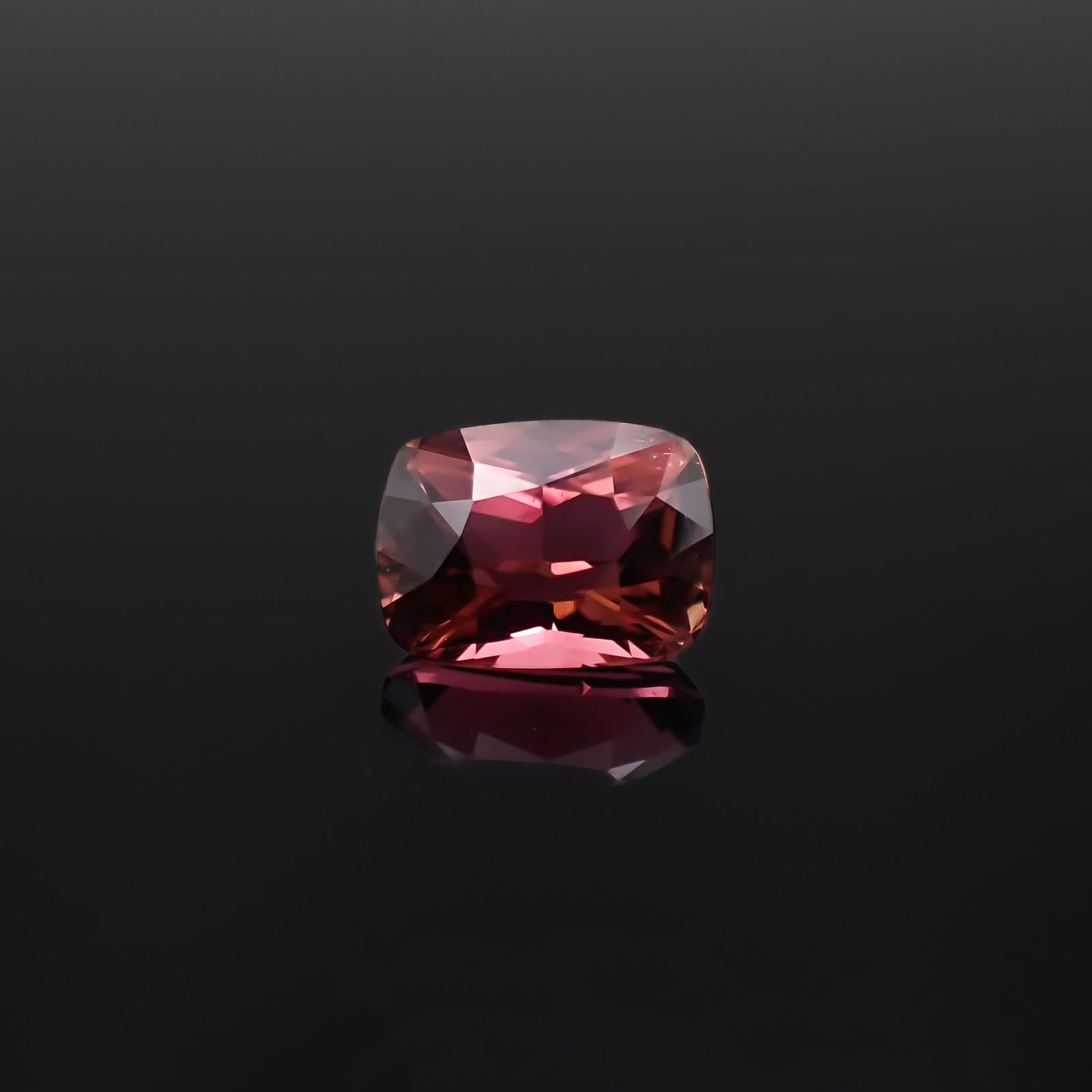 ピンクトルマリン(宝石名トルマリン)ルワンダ産 1.79ct 識別済[221118983]8.5x6.4mm前後 | TOP  STONE(トップストーン)