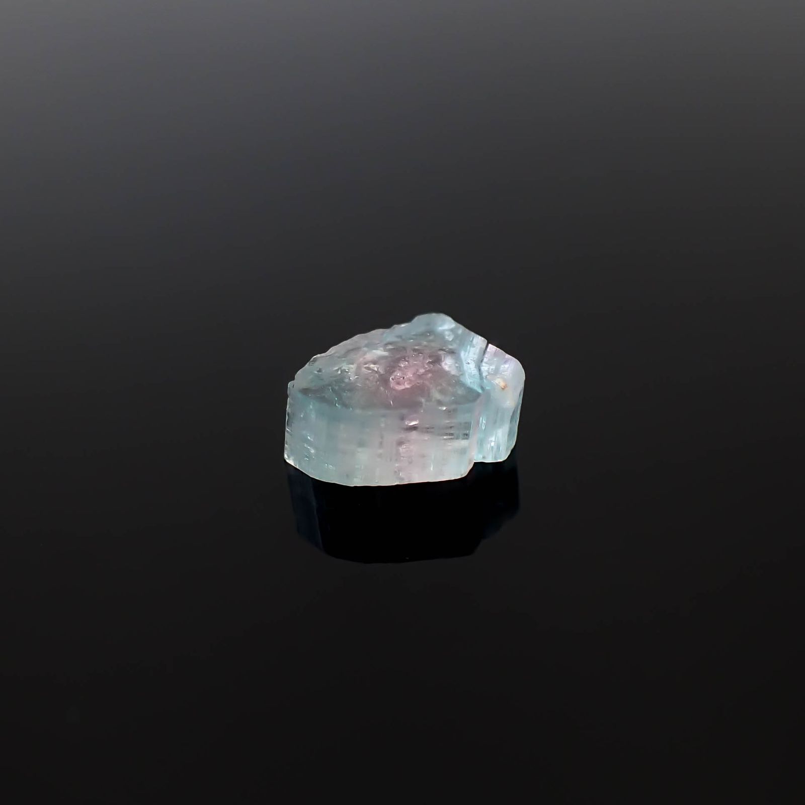 ウォーターメロントルマリン 原石スライス アフガニスタン産 1.43ct [250430218]7x6mm前後
