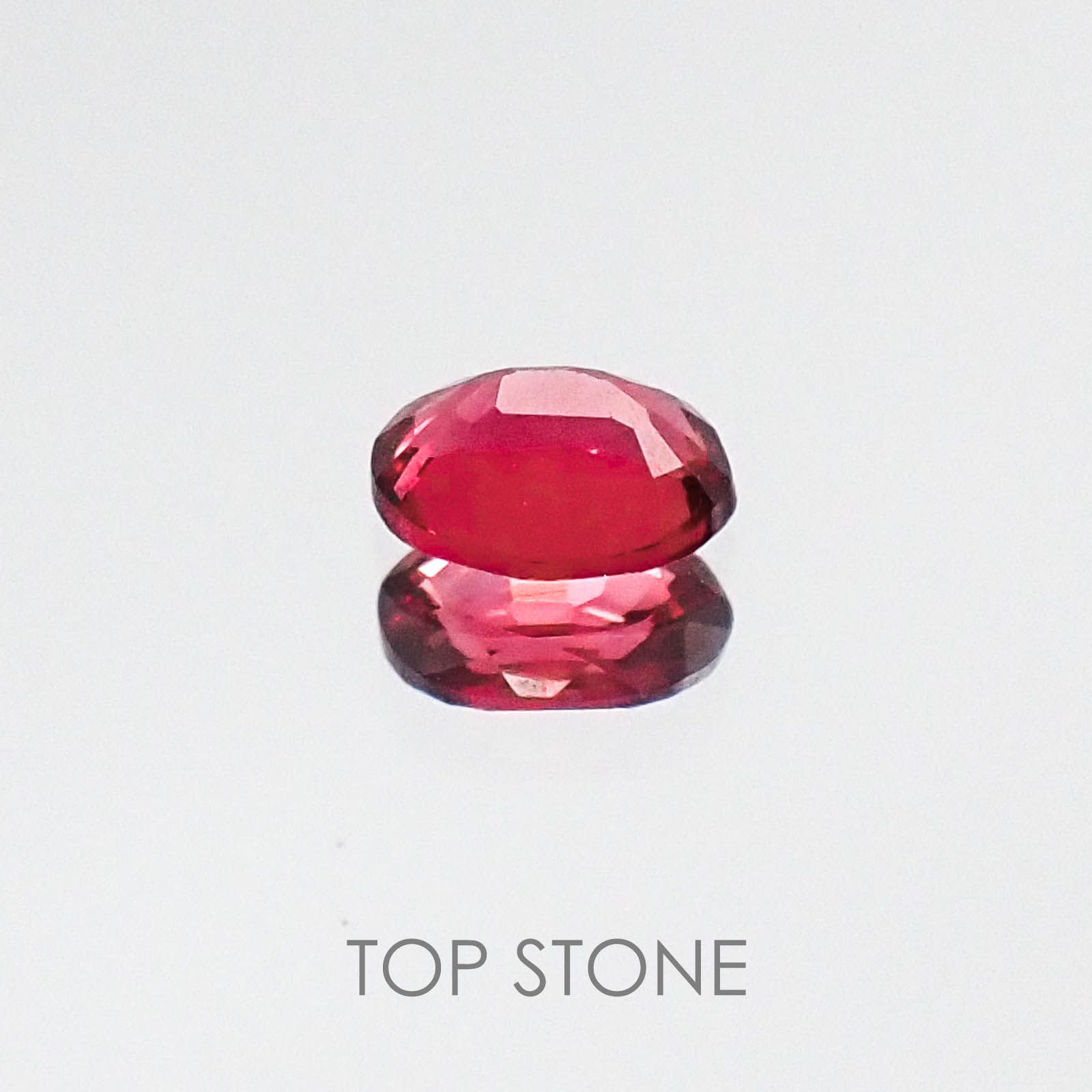 レッドスピネル タンザニア産 ルース 0.2ct[20073933]4×3mm前後