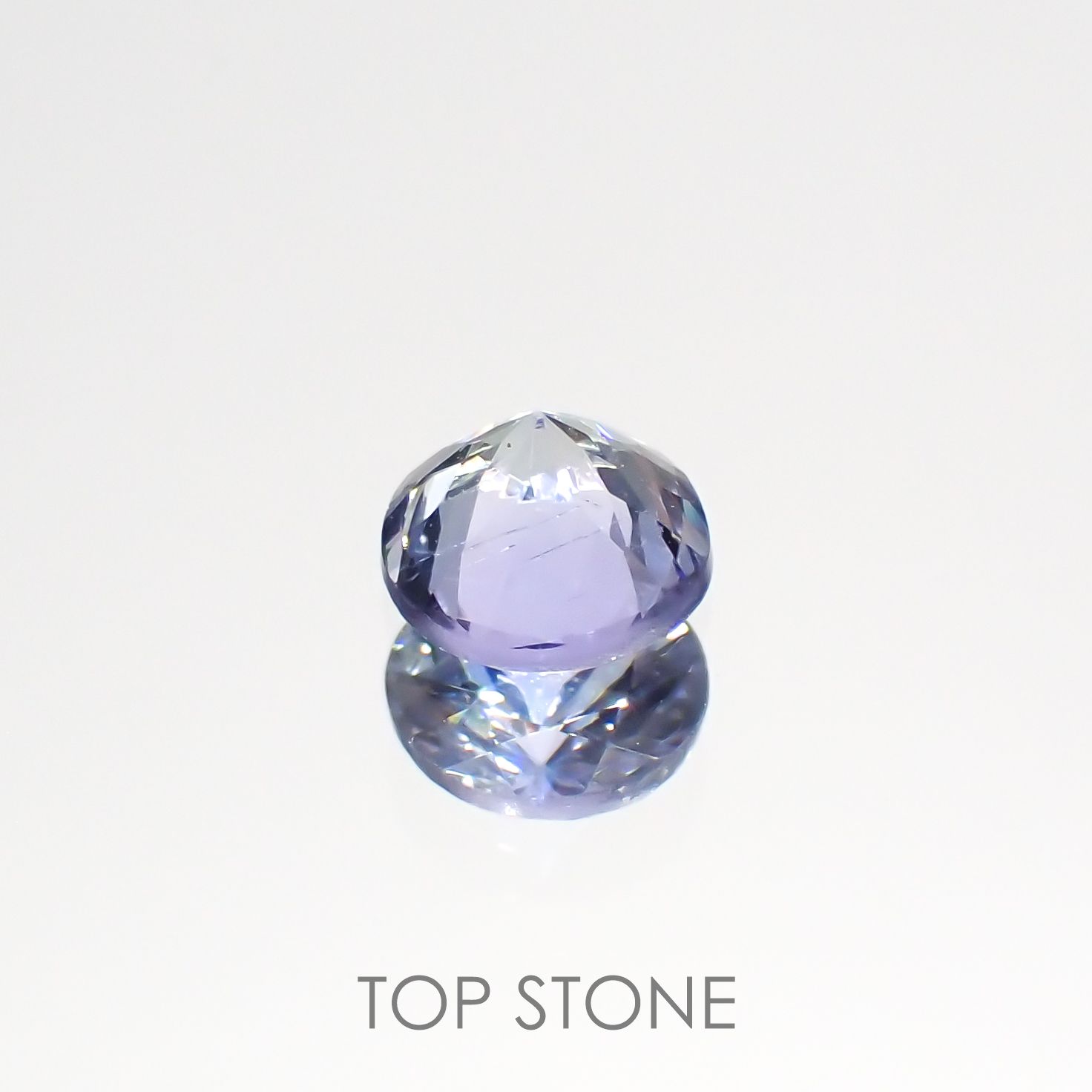 バイカラータンザナイト(宝石名ゾイサイト)タンザニア産 0.53ct 識別済[220515897]5.1x5mm前後