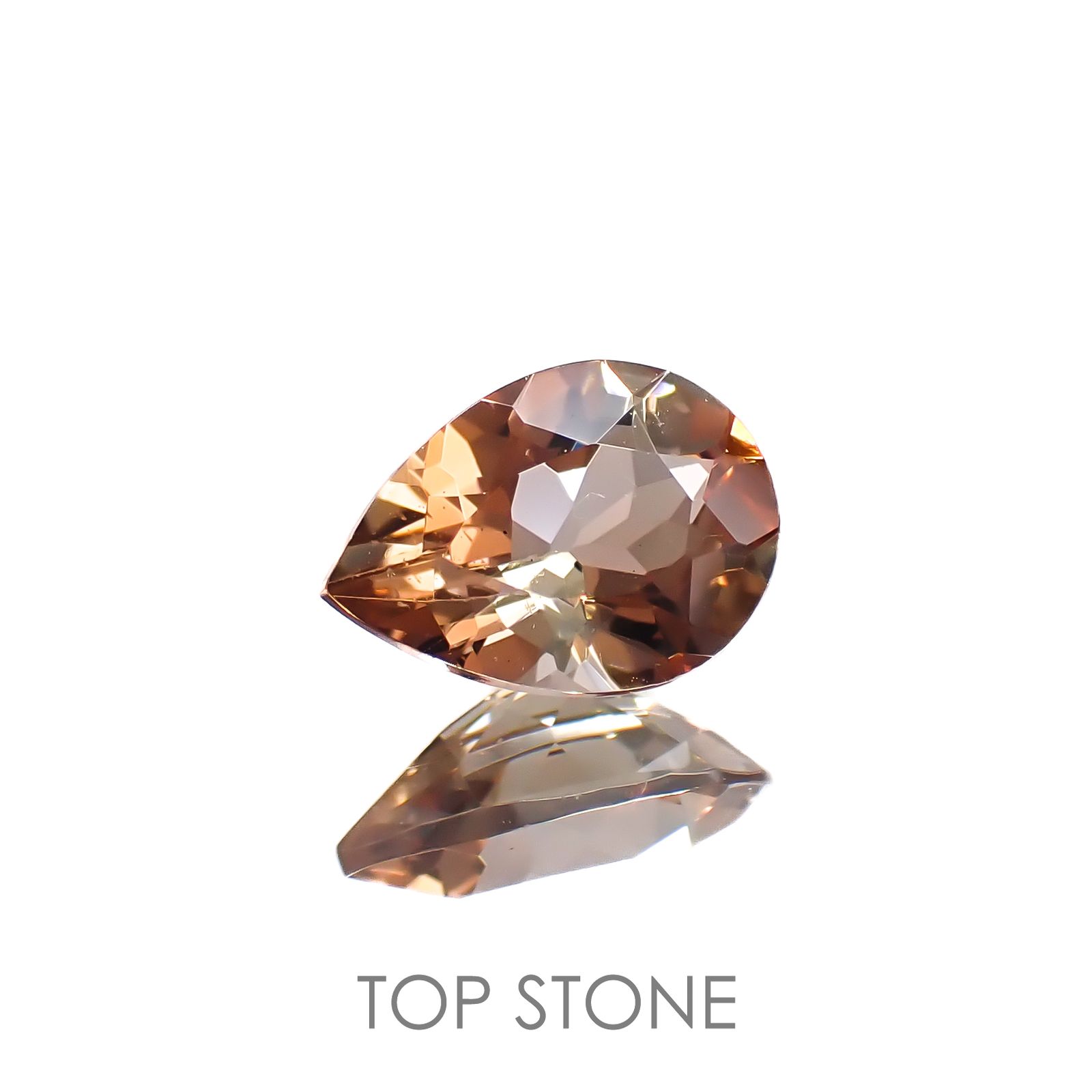 バイカラーアンダリュサイト(宝石名アンダリュサイト)スリランカ/マダガスカル産 0.64ct 識別済[220917580]7x5mm前後