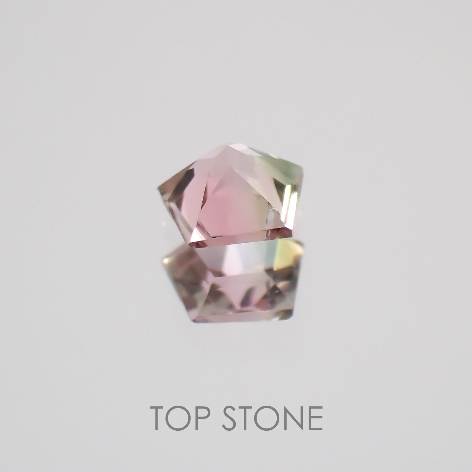 ◇ペンタゴンカット◇バイカラートルマリンSA ブラジル・アフリカ産 ルース 0.11ct[21019134]3.1×3.1mm前後