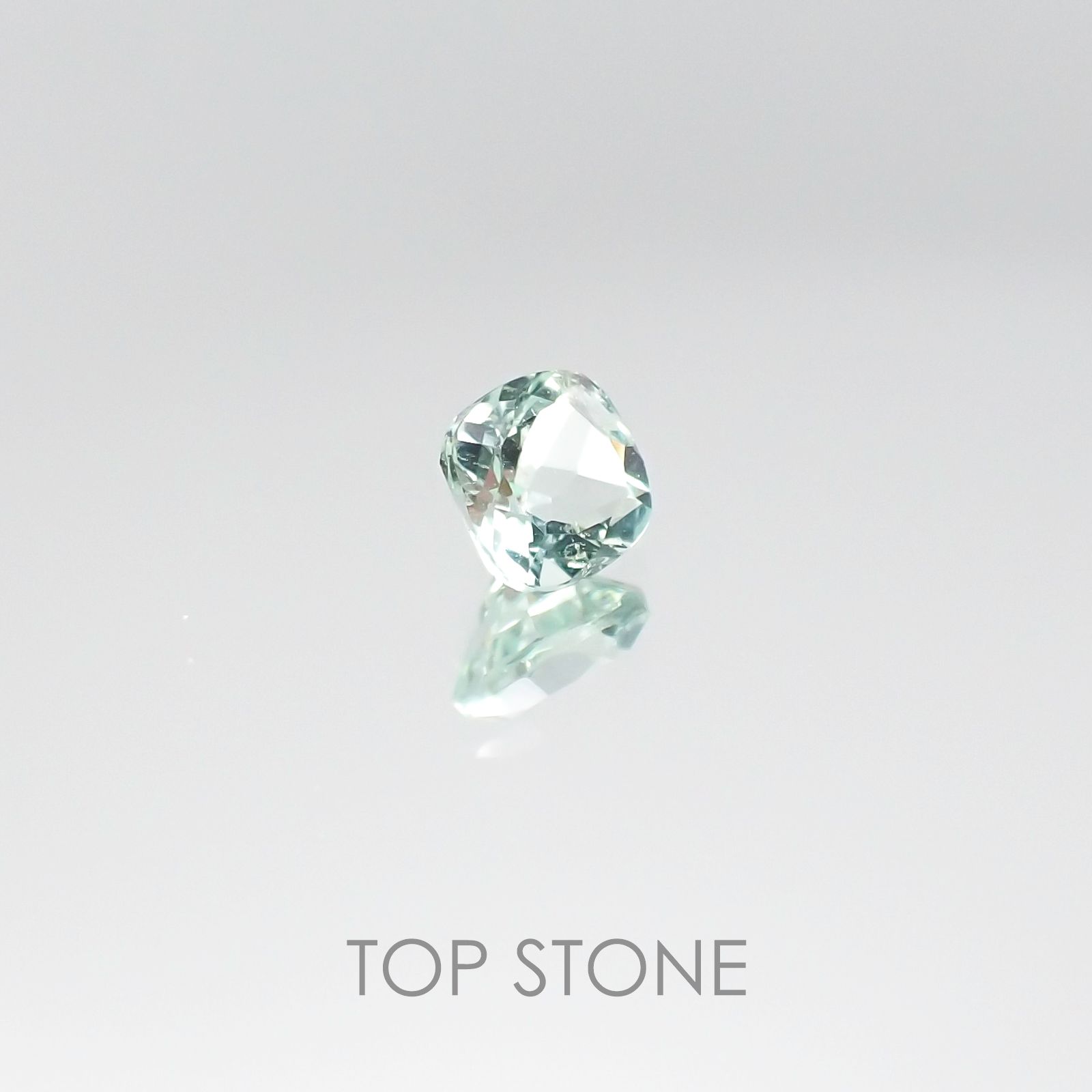 ミントベリル(宝石名グリーン・ベリル) ブラジル産 0.28ct 識別済[20106776]4×4mm前後