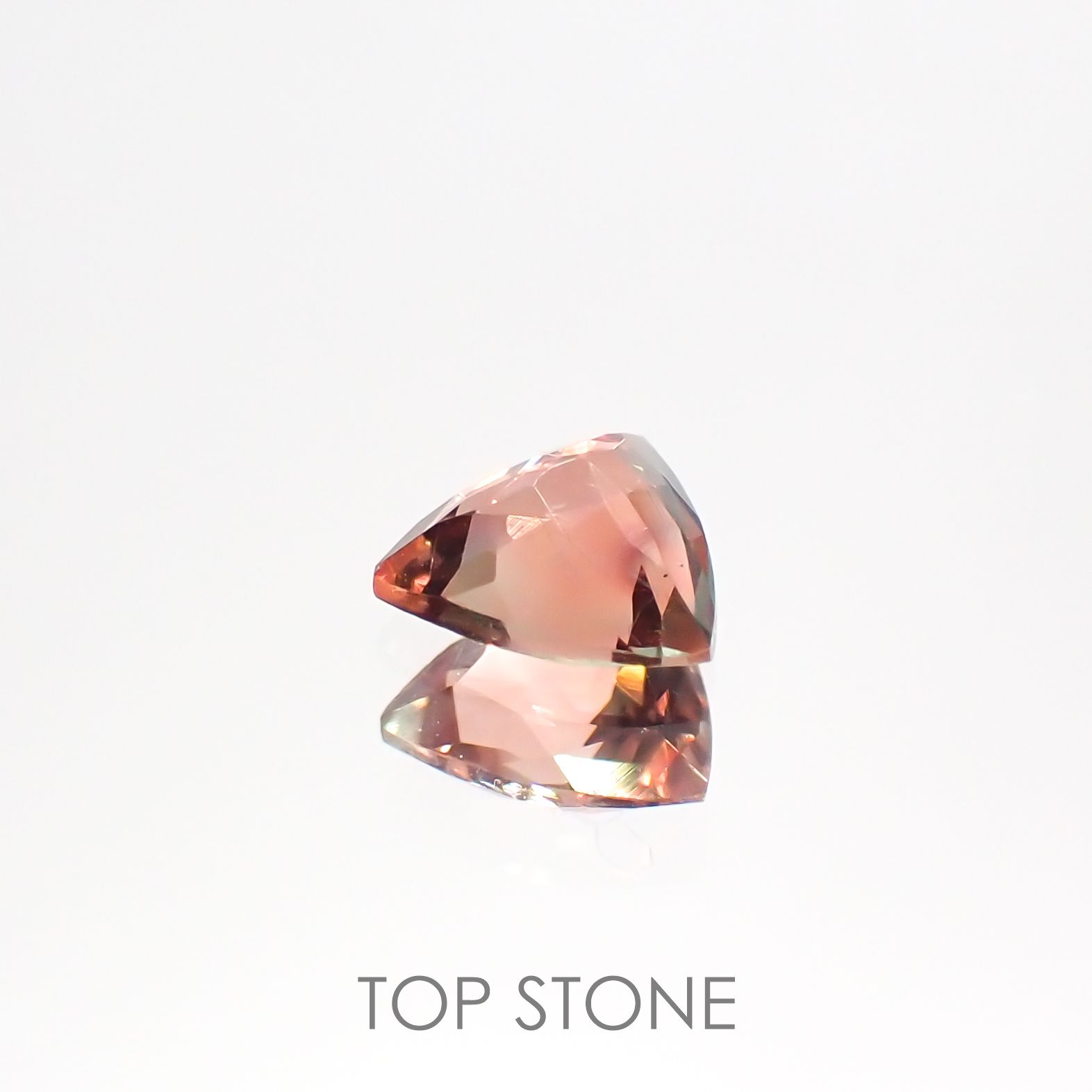 アンデシン(宝石名アンデシン)チベット産 0.41ct 識別済[220115261]5.5x5.5mm前後