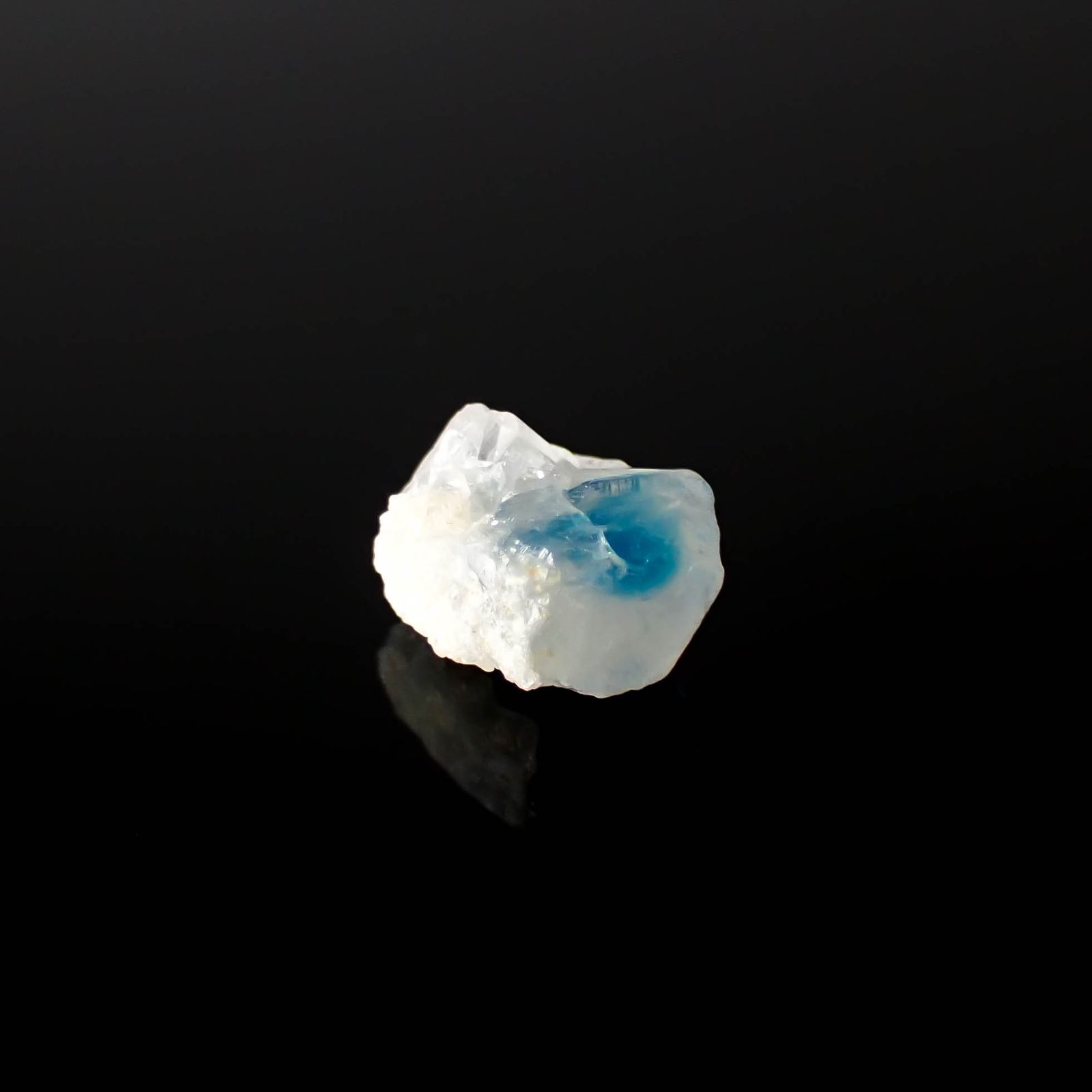 ユークレース 原石 ブラジル産 2.28ct[240928828]7.5x8.2mm前後