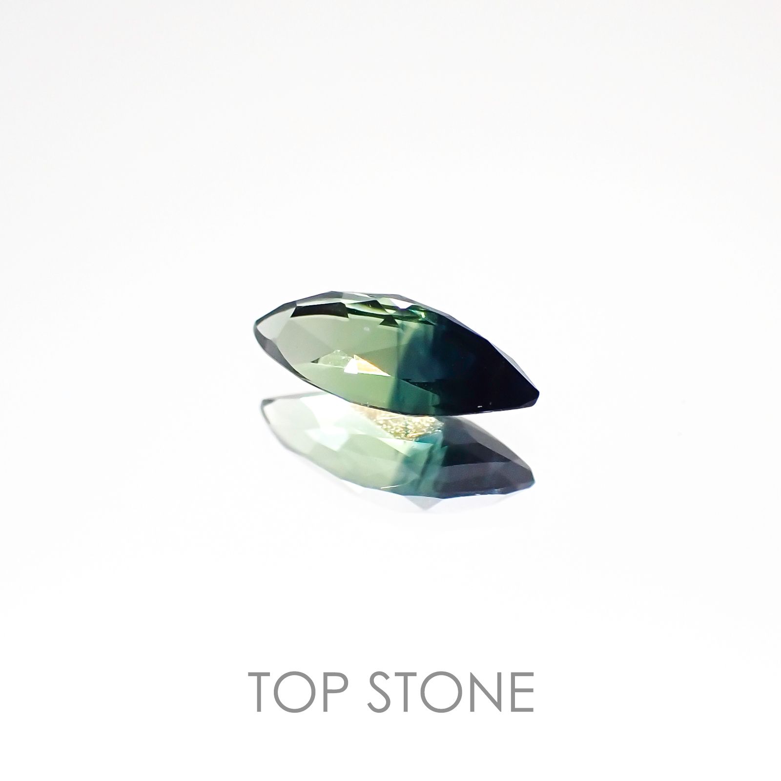 ゴールドシーンサファイア 非加熱 ケニア産 ルース 0.58ct[20107111]7.8×3.4mm前後