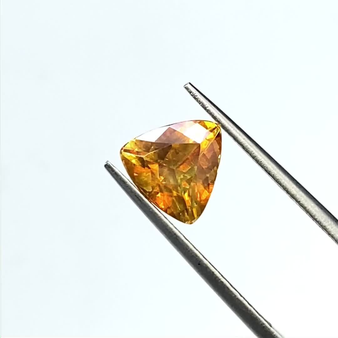 スファレライト(宝石名スファレライト)スペイン産 識別済 2.95ct / 8.5