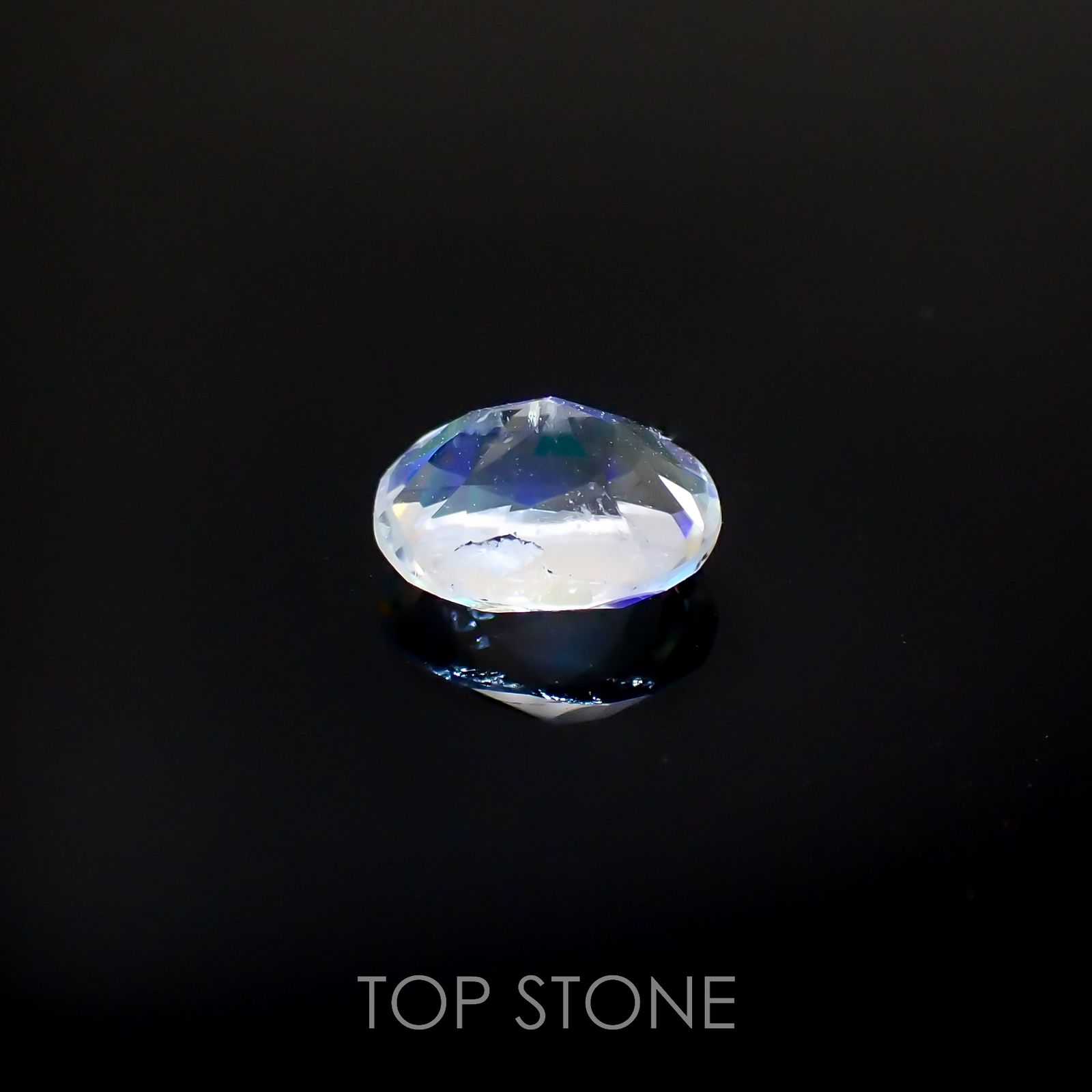 レインボームーンストーン(宝石名ラブラドライト)タンザニア産 0.65ct 識別済[220616644]6.3x5mm前後