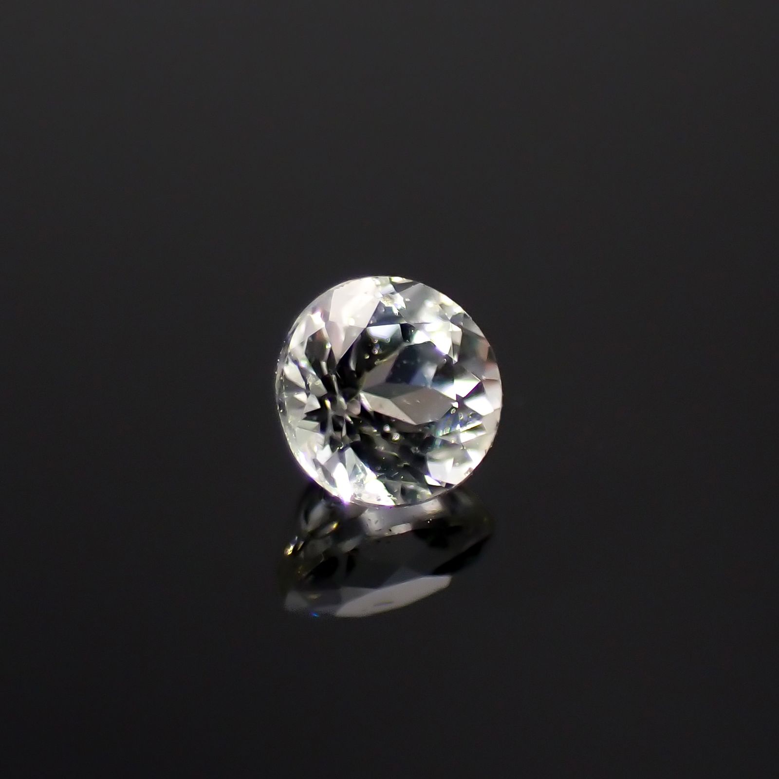 リューコガーネット ビルマ産 0.089ct[230923492]2.5x2.5mm前後