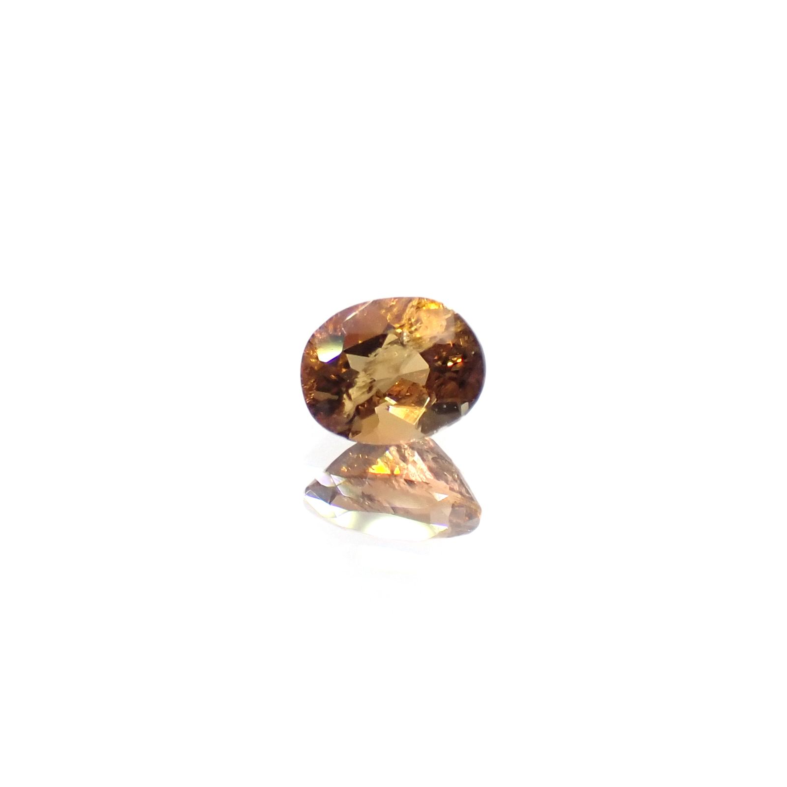 ゴールデンアイオライト マダガスカル産 0.21ct[240527660]4.4x3.5mm前後