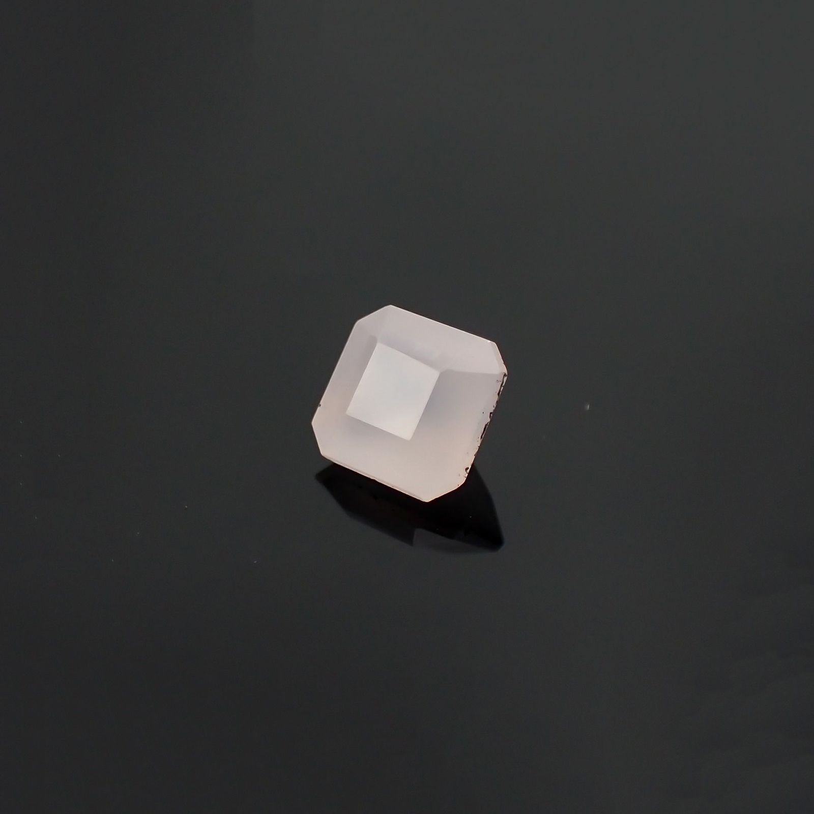 ピンクスミソナイト(宝石名ピンク・スミソナイト) メキシコ産 0.96ct 識別済[210711451]5.2×5mm前後