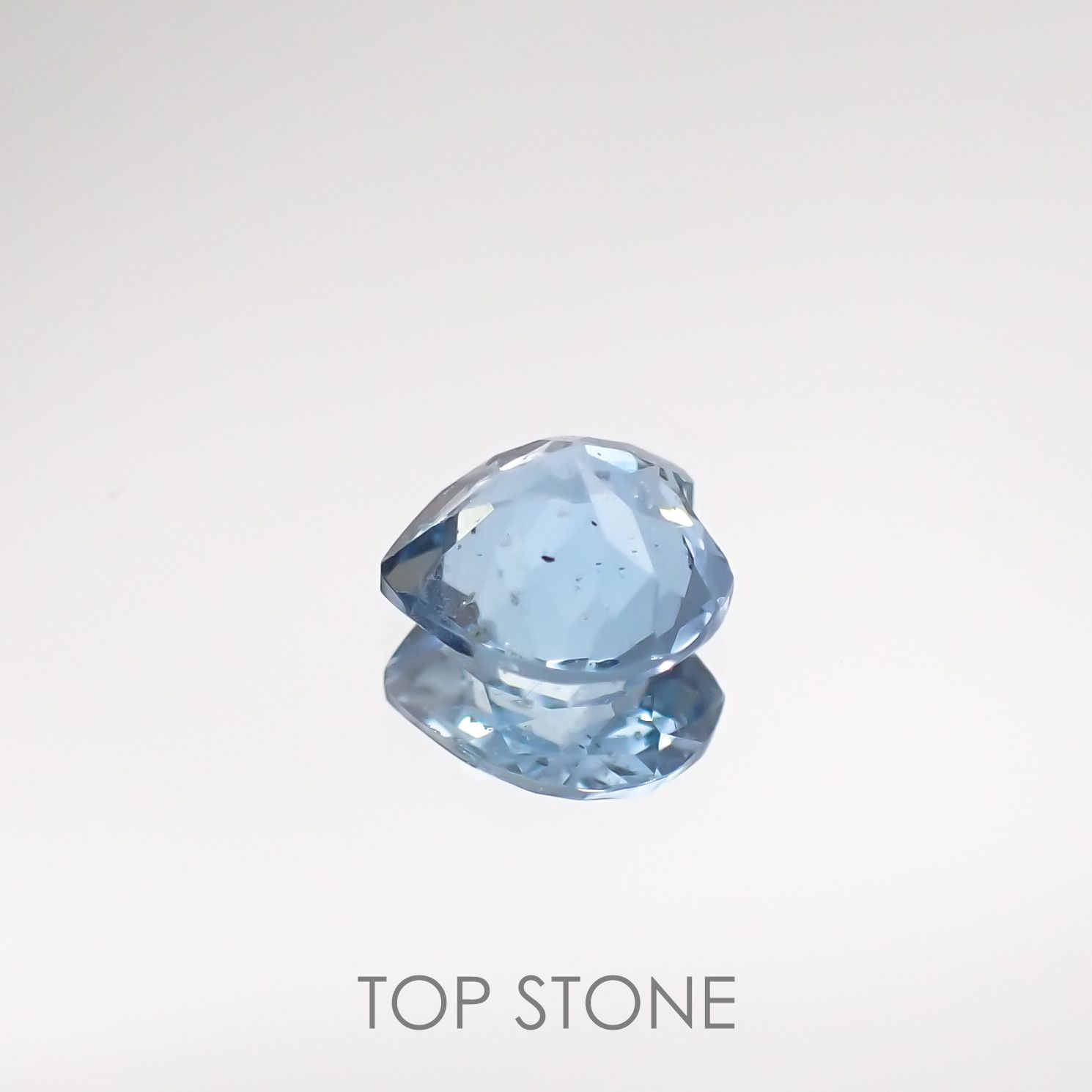 サンタマリアアクアマリン(宝石名アクアマリン) ブラジル産 0.32ct 識別済[210711412]4.8×4.9mm前後