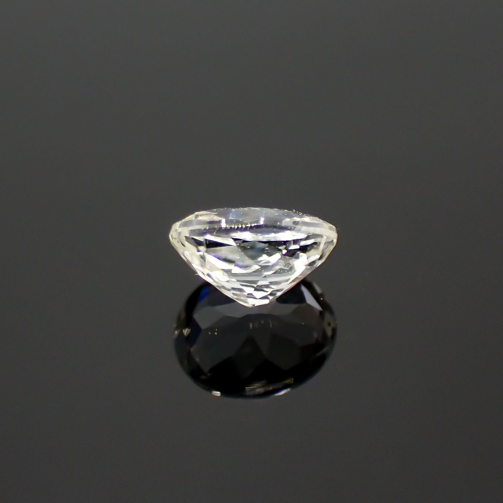 リューコガーネット(宝石名ホワイト グロッシュラー・ガーネット)ビルマ産 0.35ct 識別済[220616316]4.6x3.9mm前後